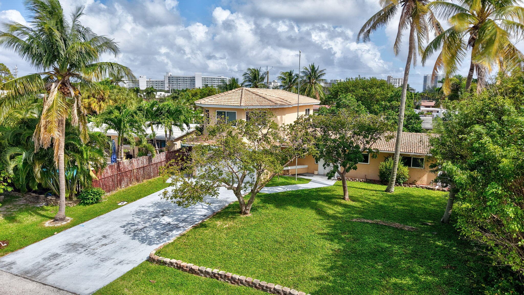 1300 NE 26th Avenue NE, Pompano Beach, FL 33062 — photo 20 of 68