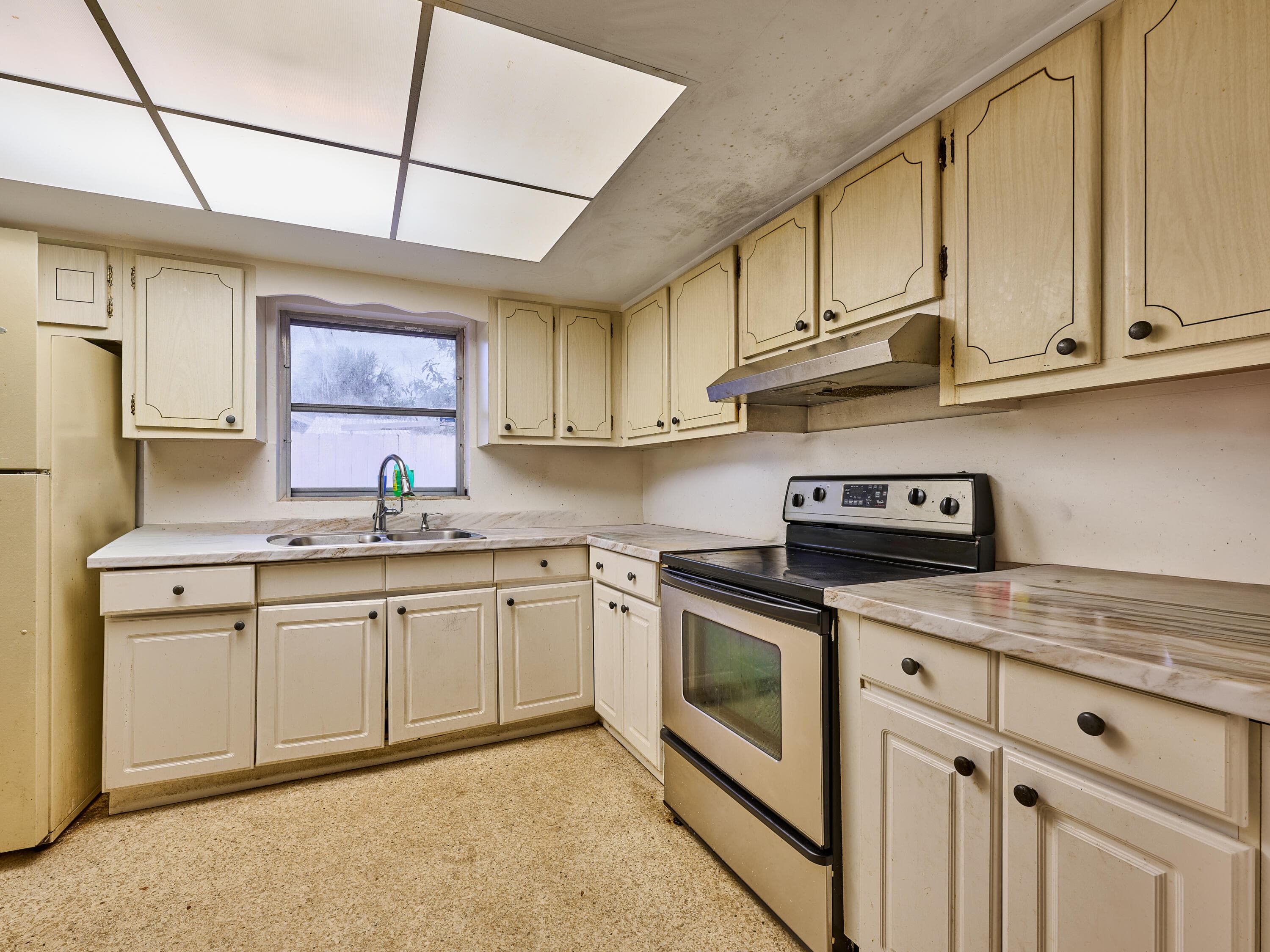 1010 S B Street, Lake Worth Beach, FL 33460 — photo 30 of 37