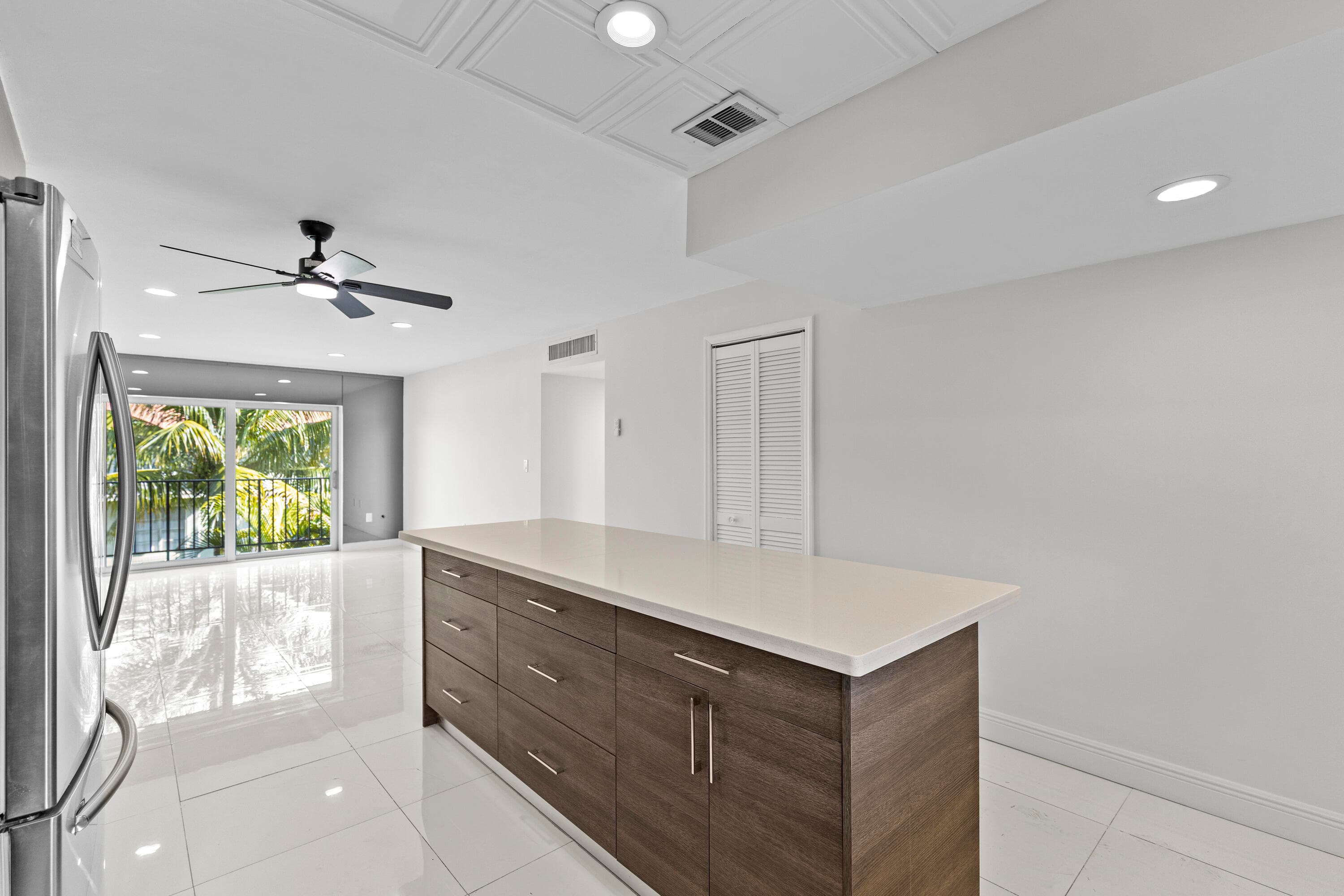 809 W Oakland Park Boulevard K12, Oakland Park, FL 33311 — photo 6 of 27