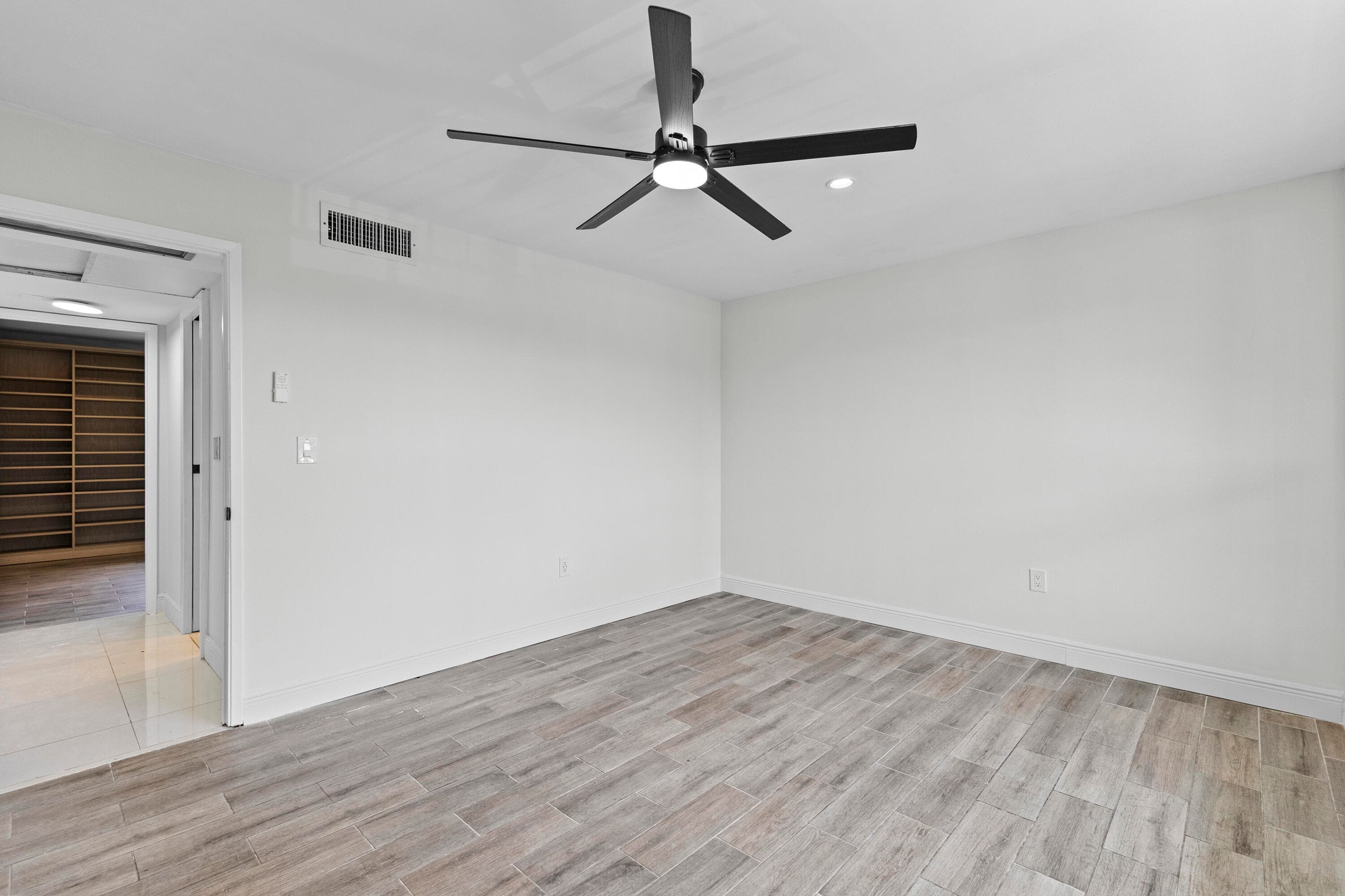 809 W Oakland Park Boulevard K12, Oakland Park, FL 33311 — photo 22 of 27