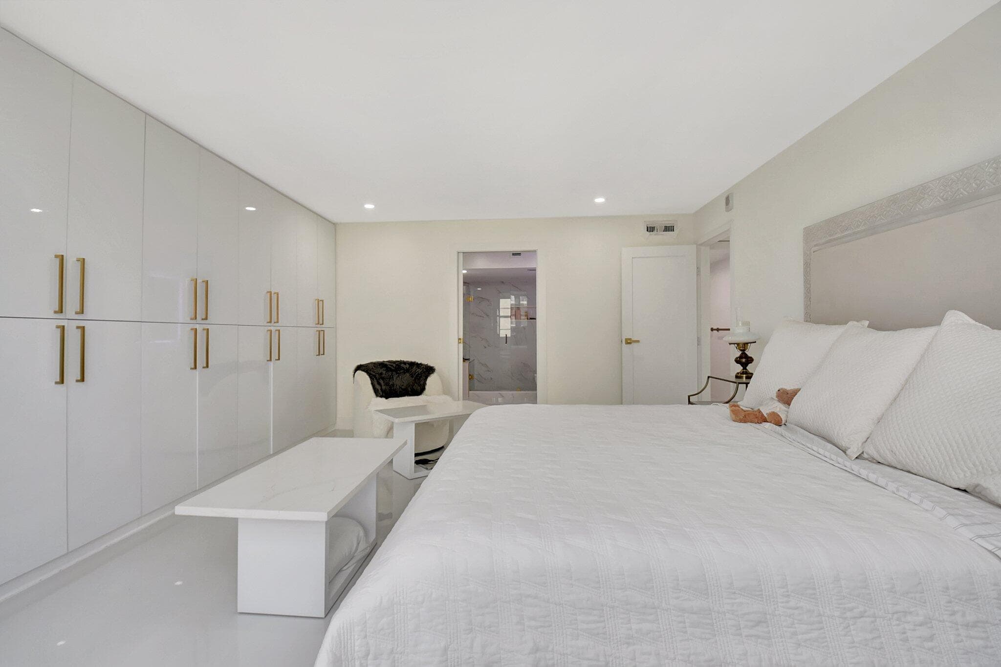 5440 N Ocean Drive 1002, Singer Island, FL 33404 — photo 39 of 70