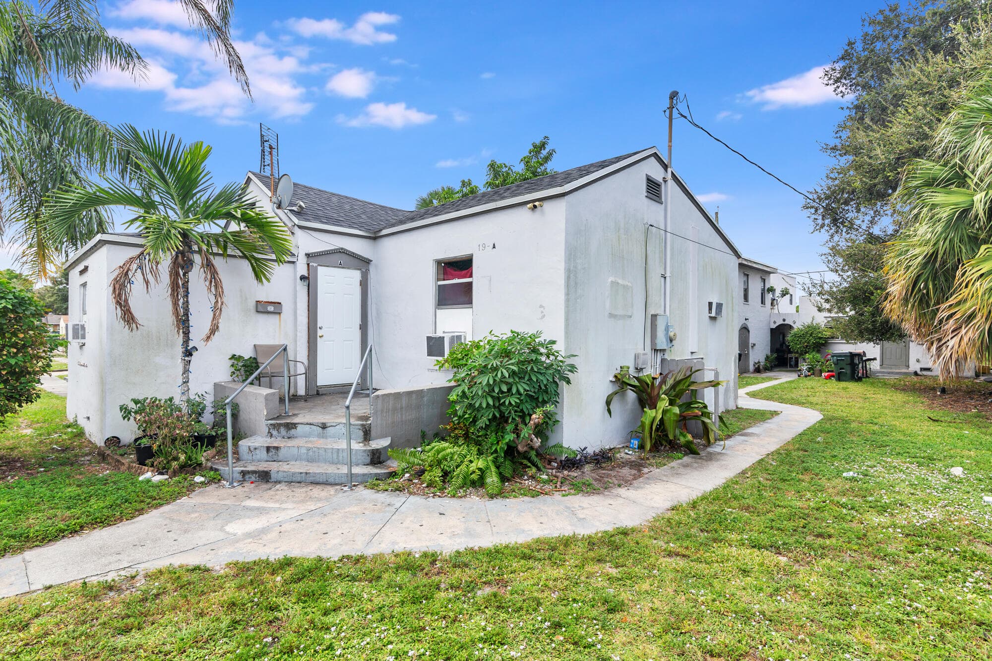 19 S E Street, Lake Worth Beach, FL 33460 — photo 6 of 20