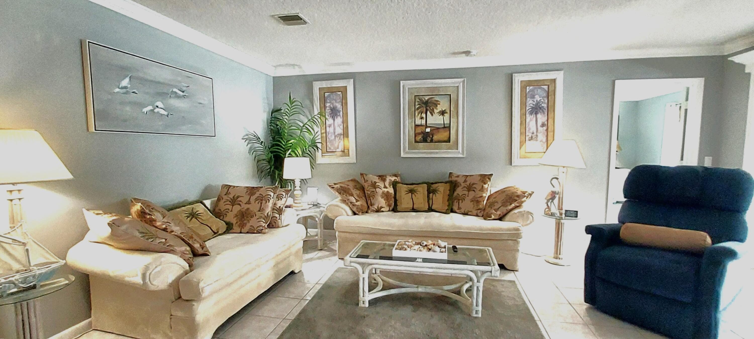 1205 S Lakes End Drive D2, Fort Pierce, FL 34982 — photo 1 of 27