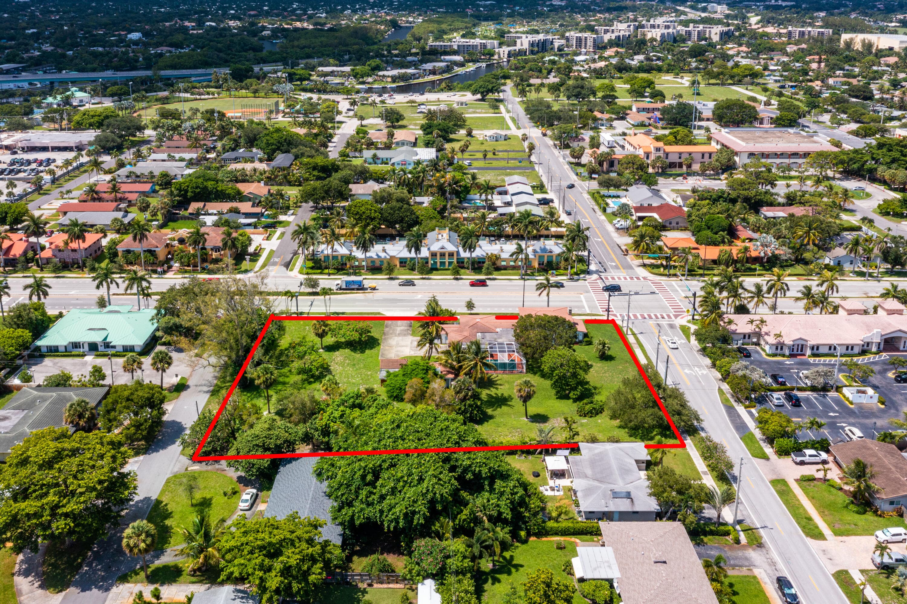 556 E Hillsboro Boulevard, Deerfield Beach, FL 33441 — photo 8 of 11