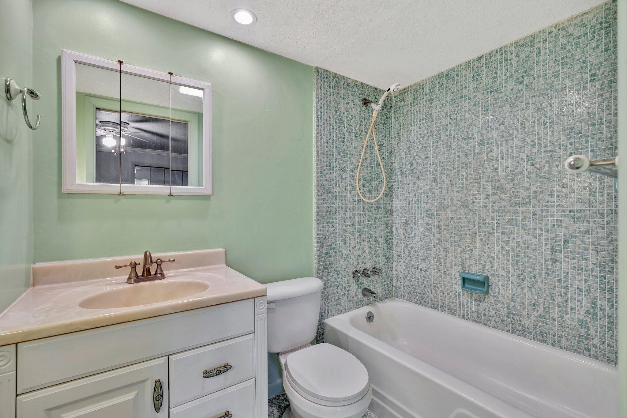 121 Wettaw Lane 211, North Palm Beach, FL 33408 — photo 16 of 55