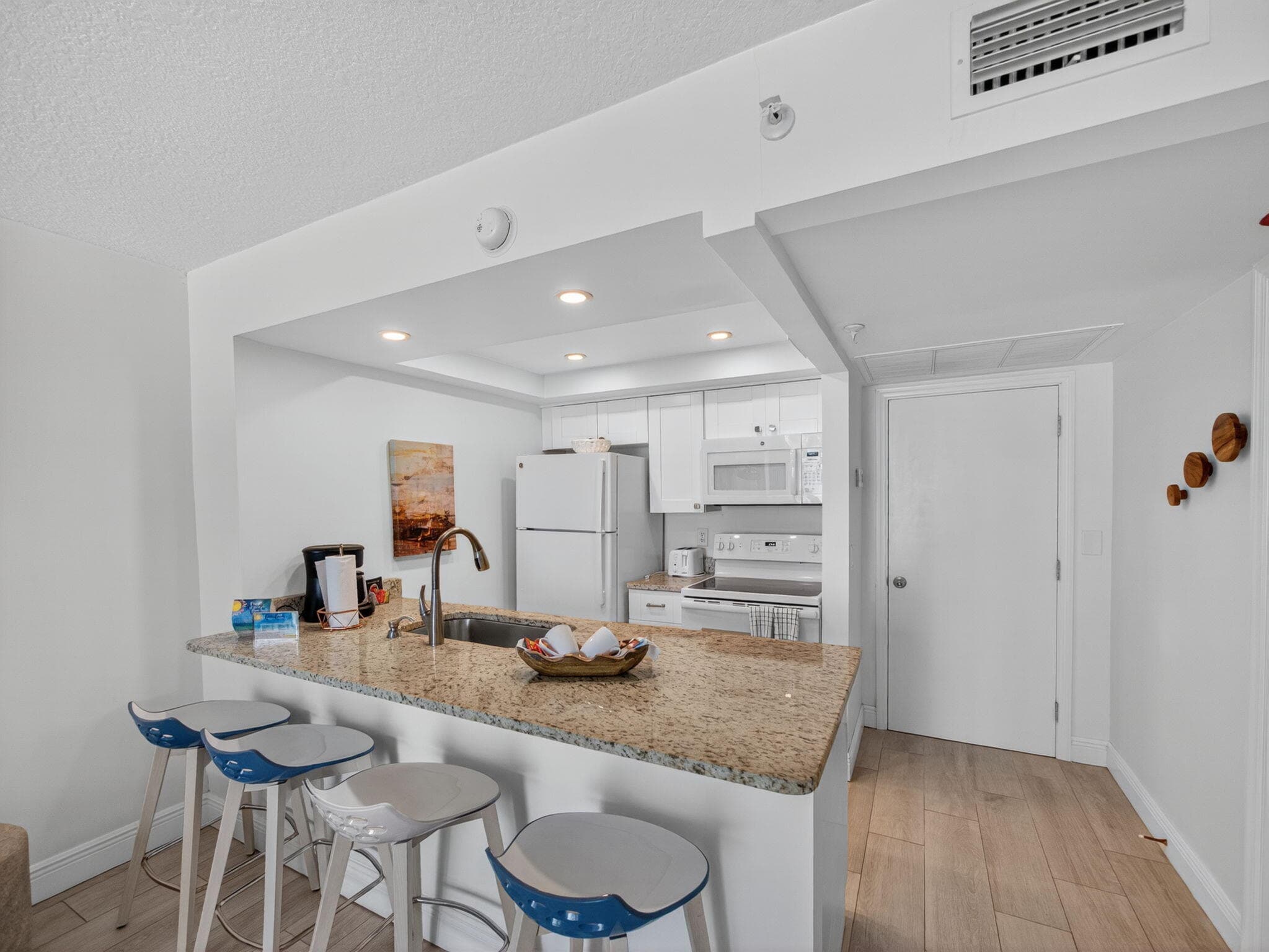 9800 S Ocean Drive 302, Jensen Beach, FL 34957 — photo 10 of 22