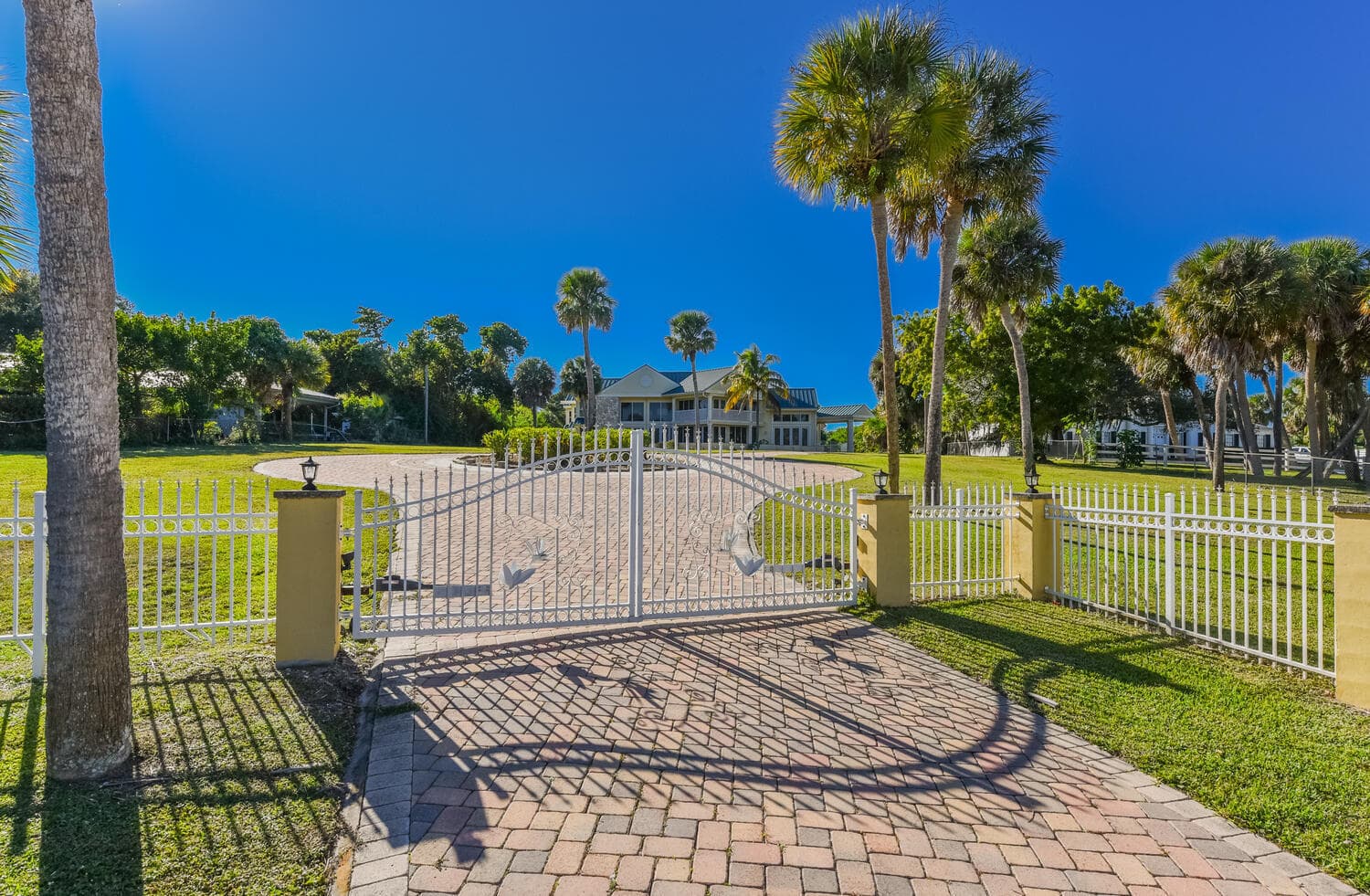 3343 S Indian River Drive, Fort Pierce, FL 34982 — photo 3 of 50