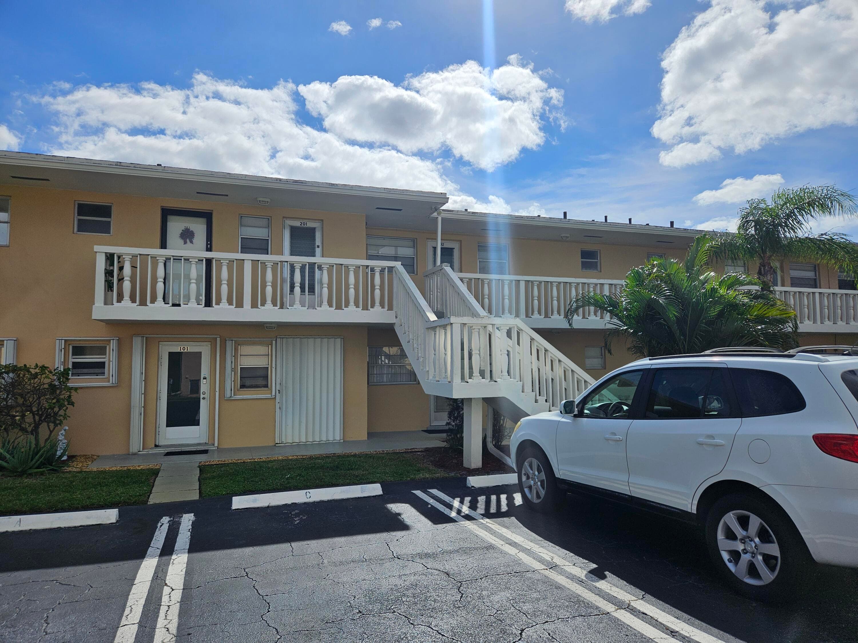 2182 NE 1st Way 202, Boynton Beach, FL 33435 — photo 1 of 34