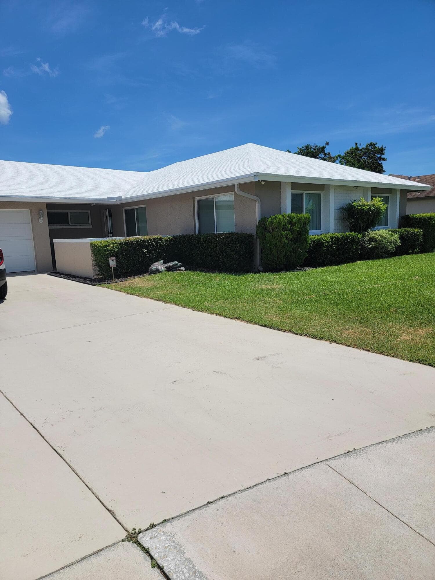 27 Vista Del Rio, Boynton Beach, FL 33426 — photo 8 of 46