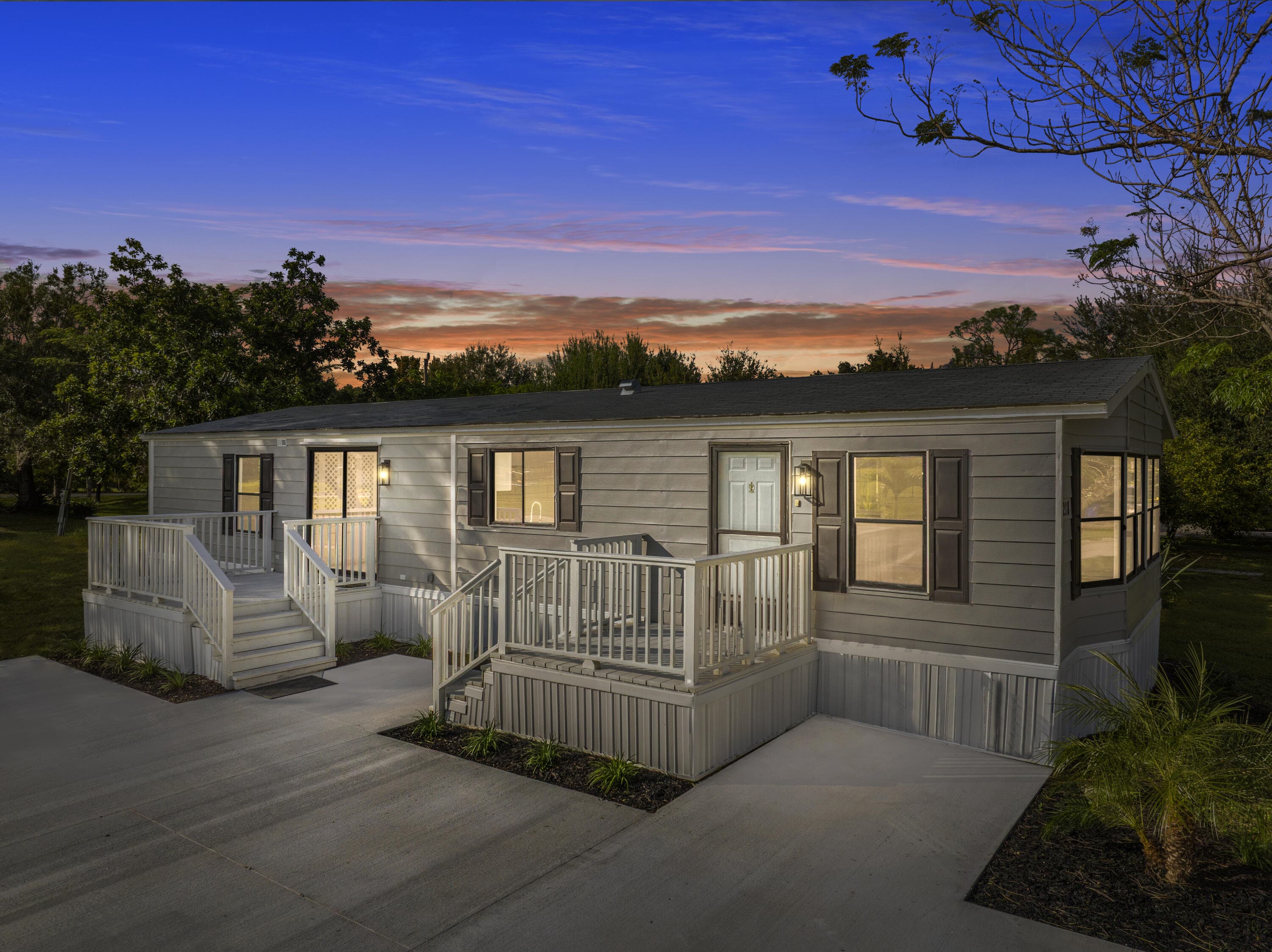 218 S Maple St, Fellsmere, FL 32948 — photo