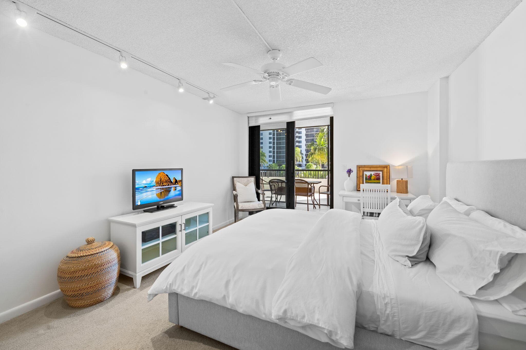 3420 S Ocean Boulevard 3p, Highland Beach, FL 33487 — photo 13 of 48