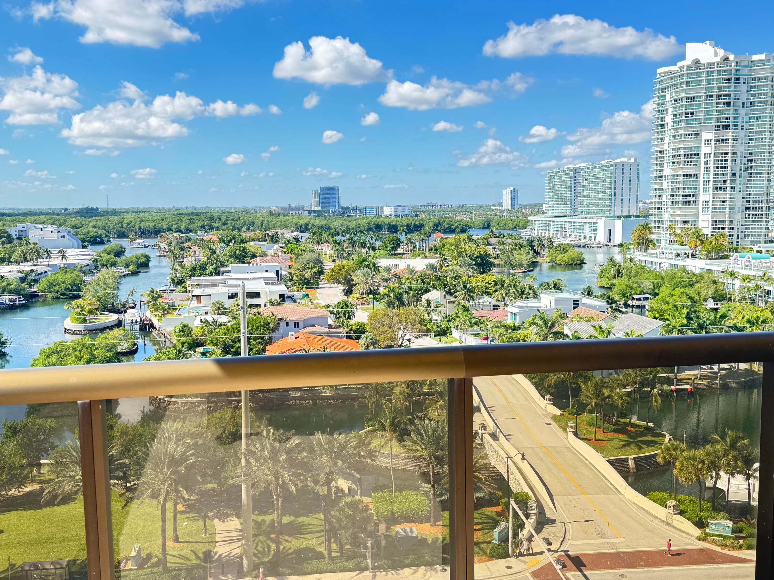 16275 Collins Avenue #1004, Sunny Isles Beach, FL 33160 — photo 4 of 31