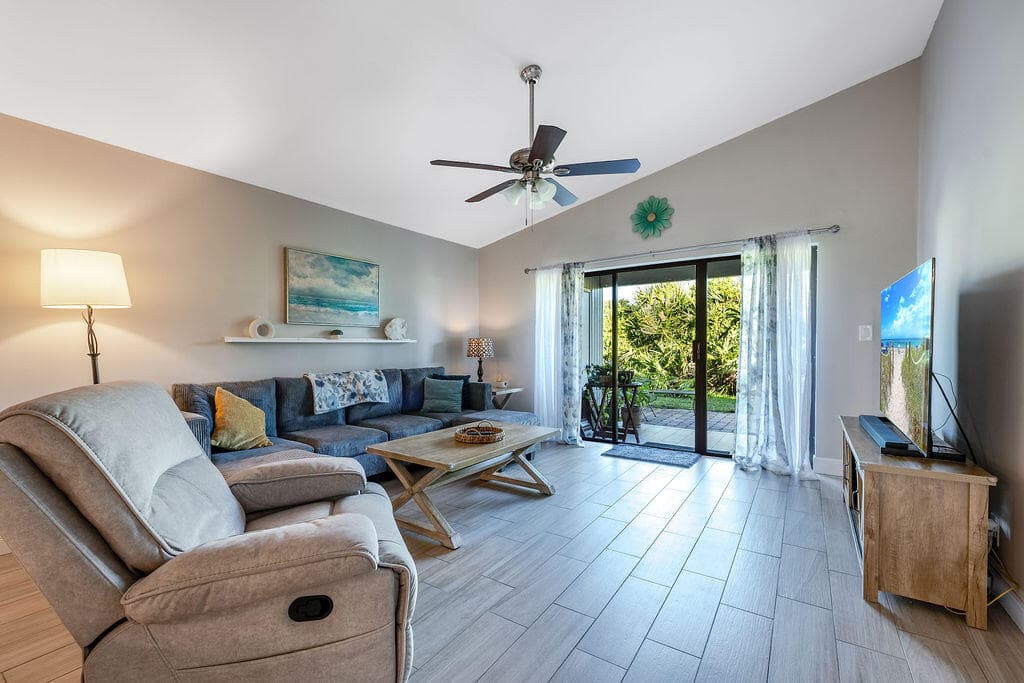 4143 Palm Forest Drive N, Delray Beach, FL 33445 — photo 10 of 33