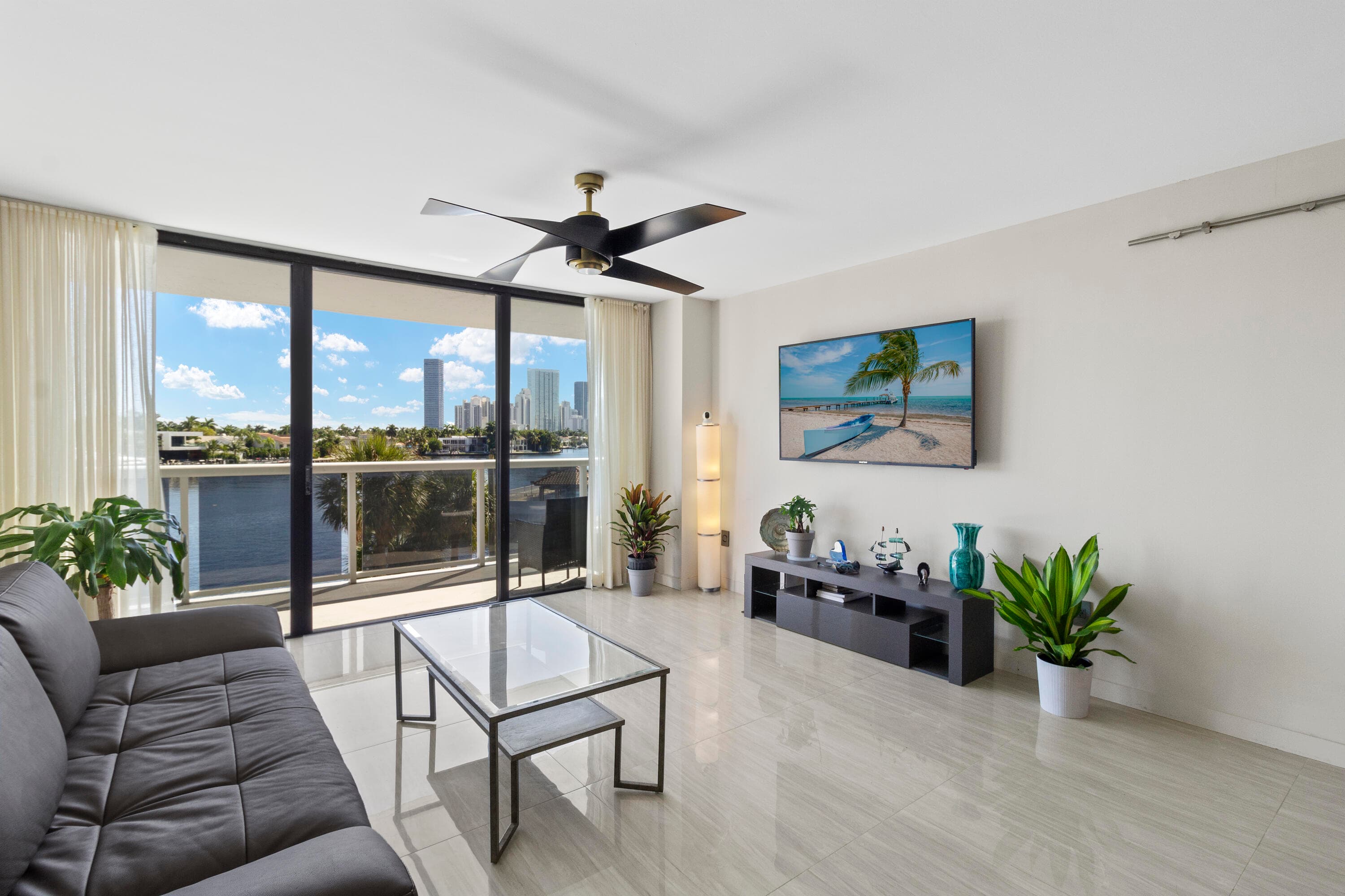 20515 E Country Club Drive 345, Aventura, FL 33180 — photo 5 of 39