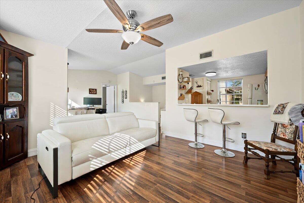 1015 Lake Shore Drive 105, Lake Park, FL 33403 — photo 14 of 41