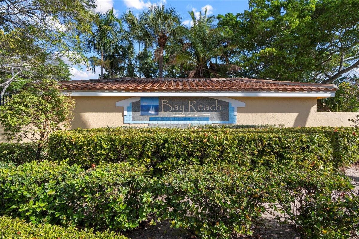 1015 Lake Shore Drive 105, Lake Park, FL 33403 — photo 5 of 41