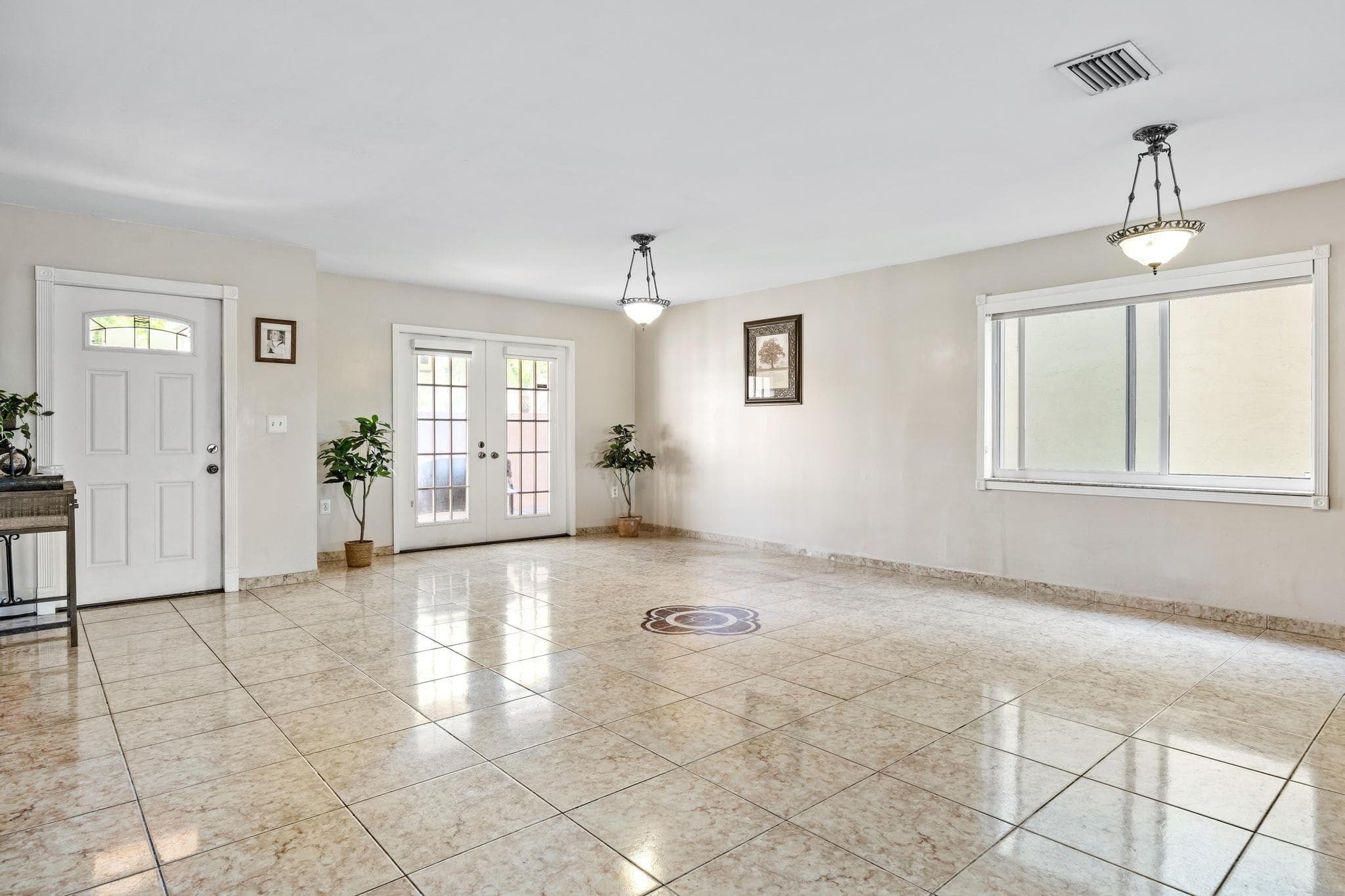 940 SW 96th Avenue, Pembroke Pines, FL 33025 — photo 6 of 46