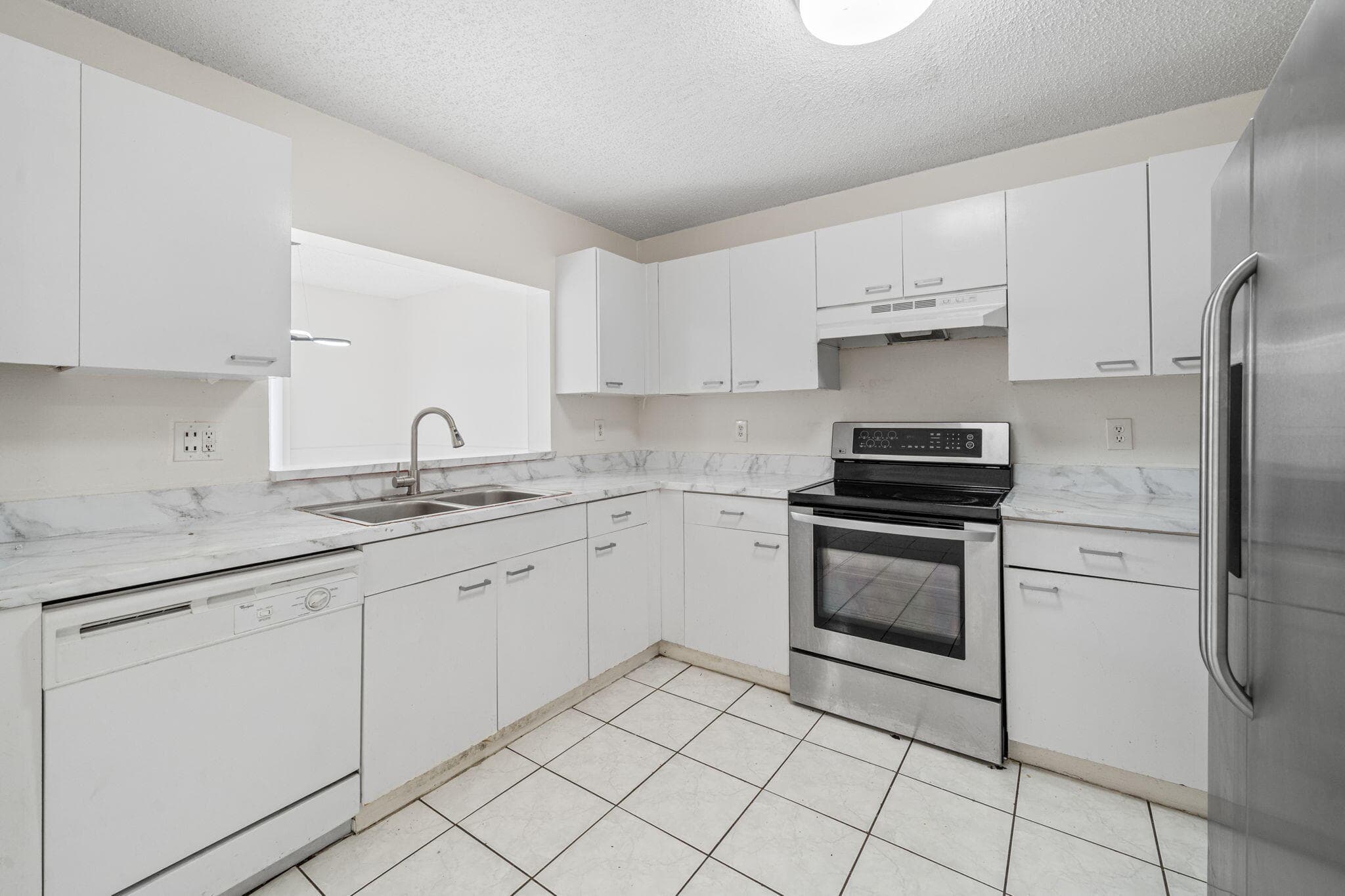 5072 Pine Abbey Drive S, West Palm Beach, FL 33415 — photo 6 of 19