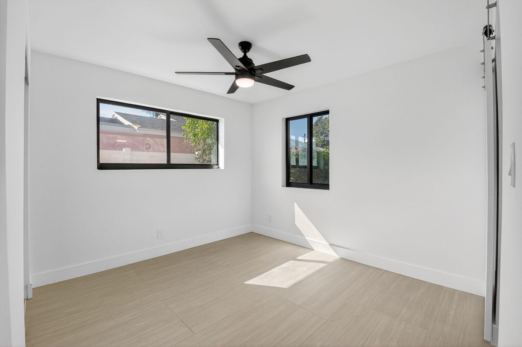 122 SW 9th Avenue, Delray Beach, FL 33444 — photo 18 of 32