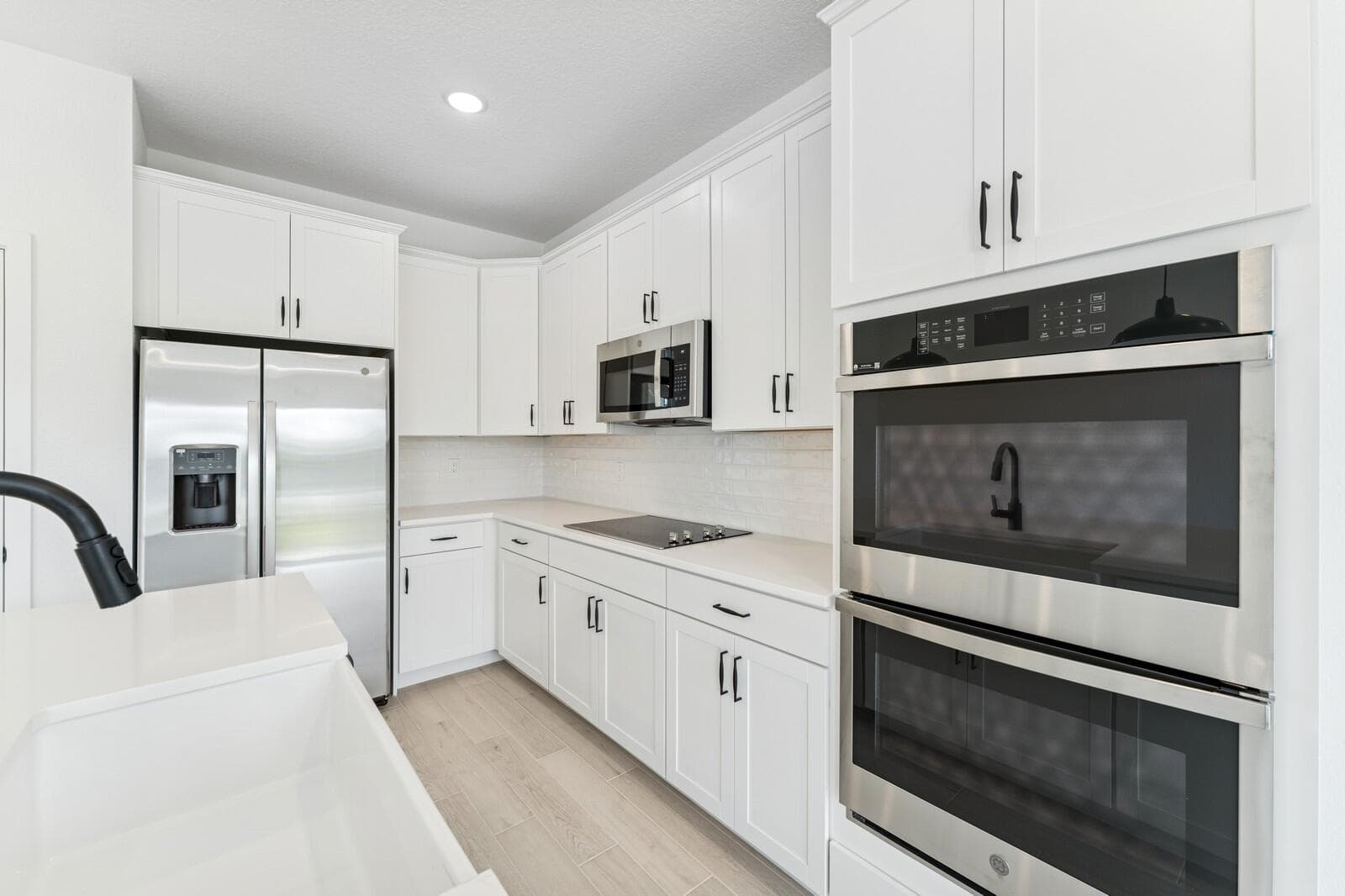 174 SE Birch Terrace 207, Stuart, FL 34997 — photo 8 of 30