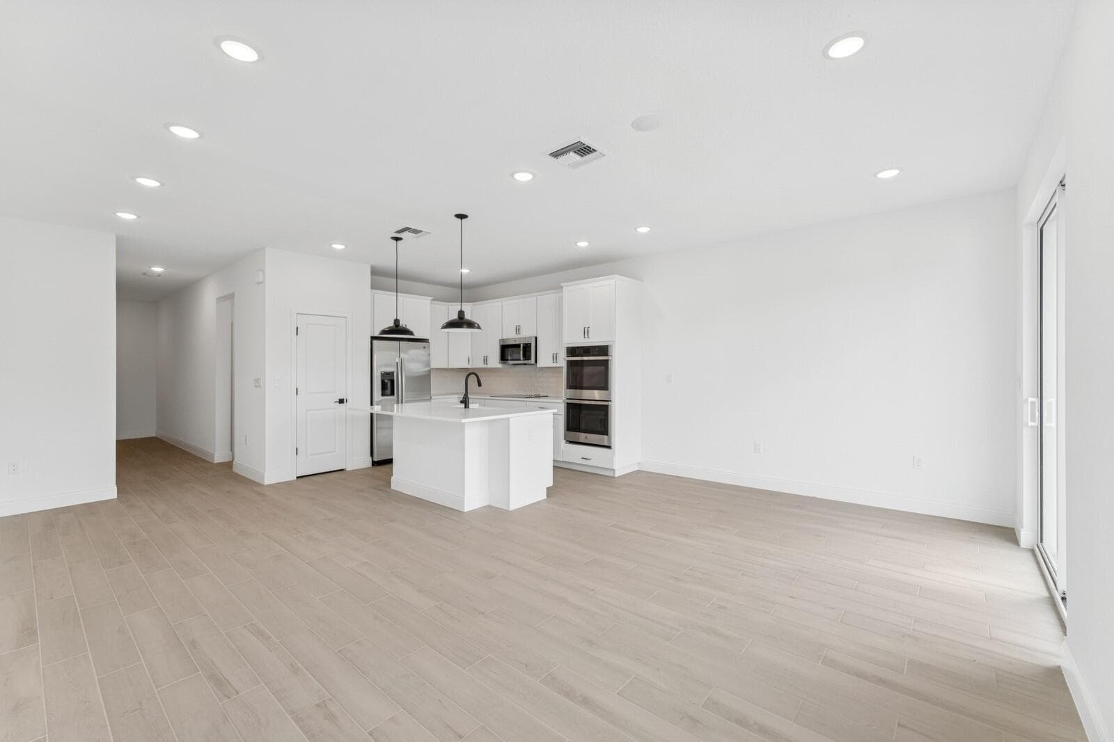 174 SE Birch Terrace 207, Stuart, FL 34997 — photo 10 of 30