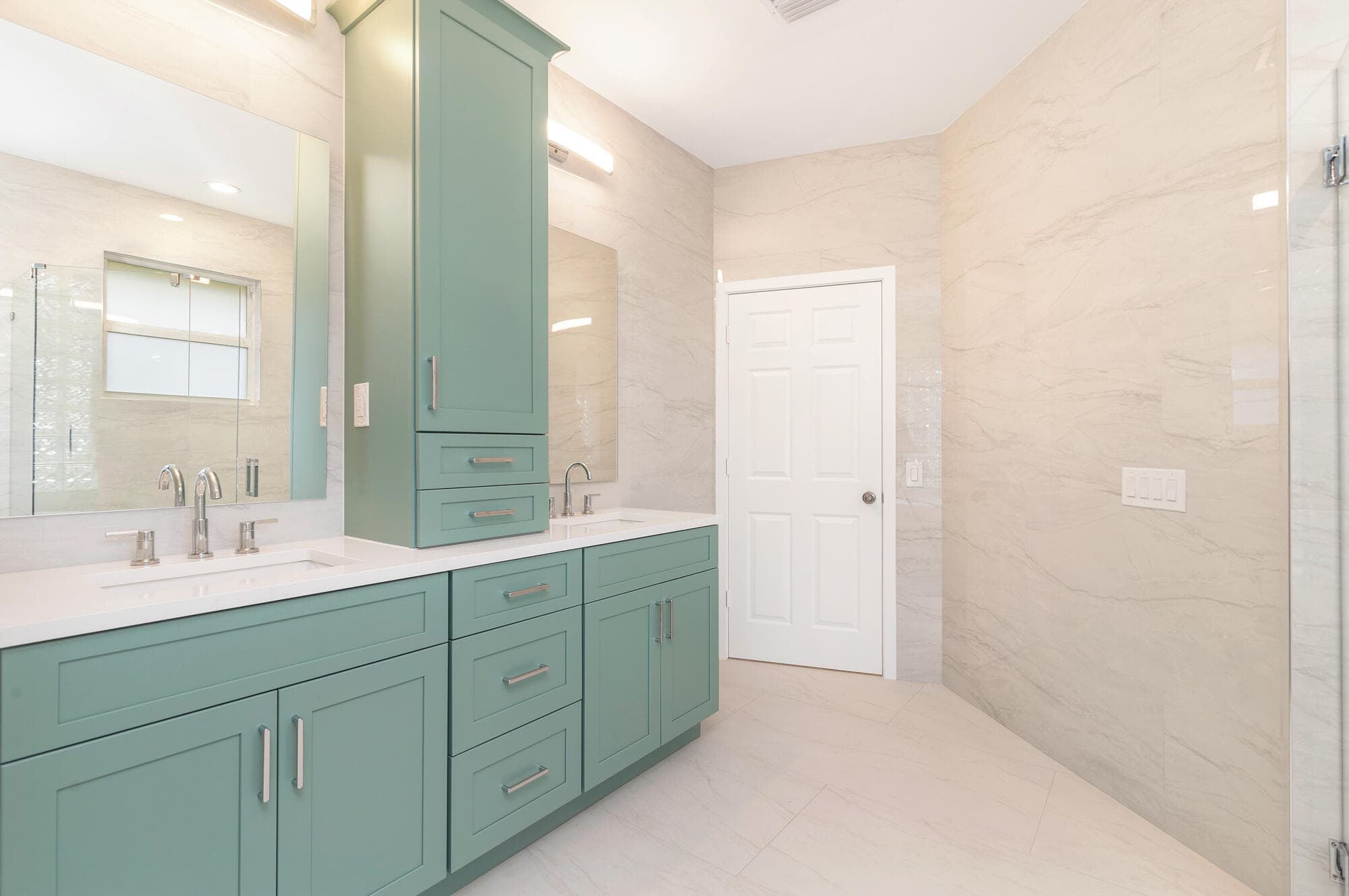 3317 Embassy Drive, West Palm Beach, FL 33401 — photo 19 of 42