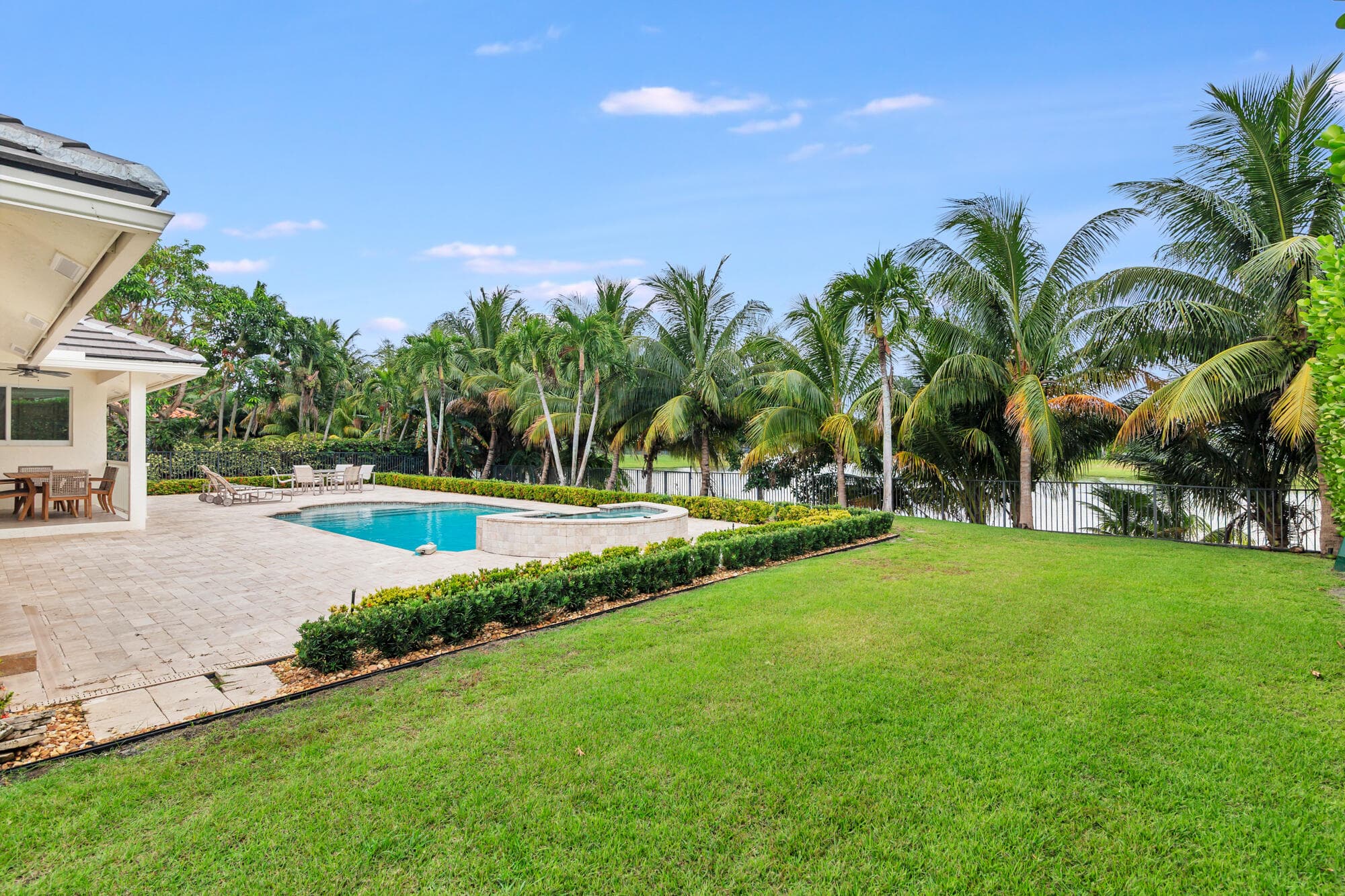 3317 Embassy Drive, West Palm Beach, FL 33401 — photo 30 of 42