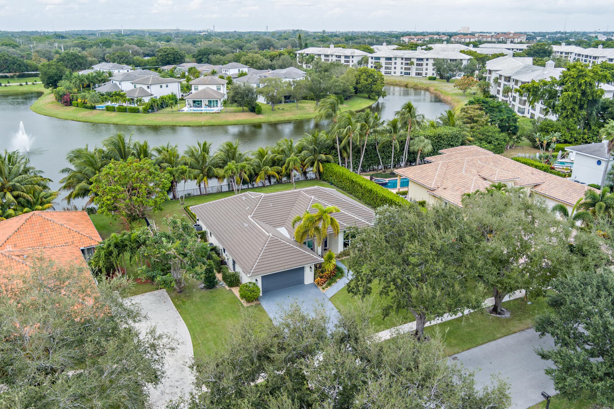 3317 Embassy Drive, West Palm Beach, FL 33401 — photo 38 of 42