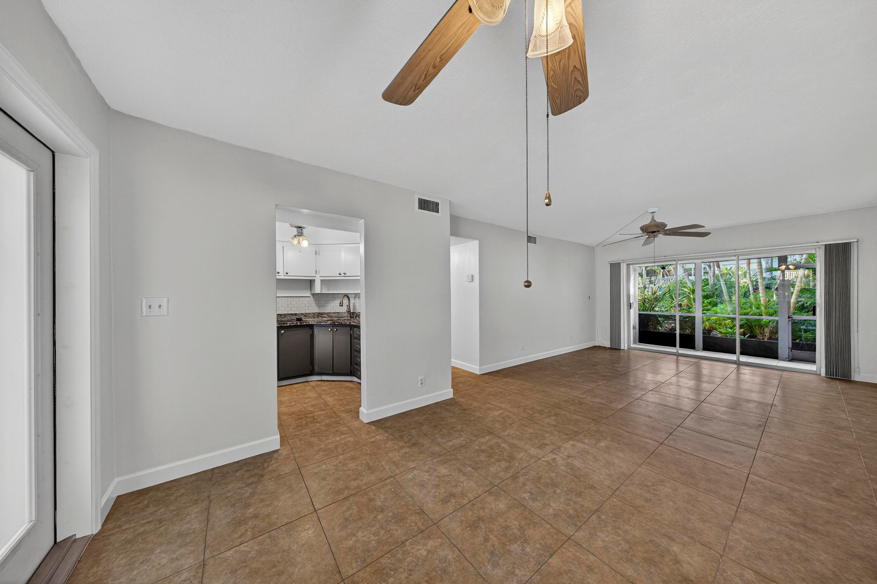 2151 NE 42 Nd Court 136, Lighthouse Point, FL 33064 — photo 5 of 40