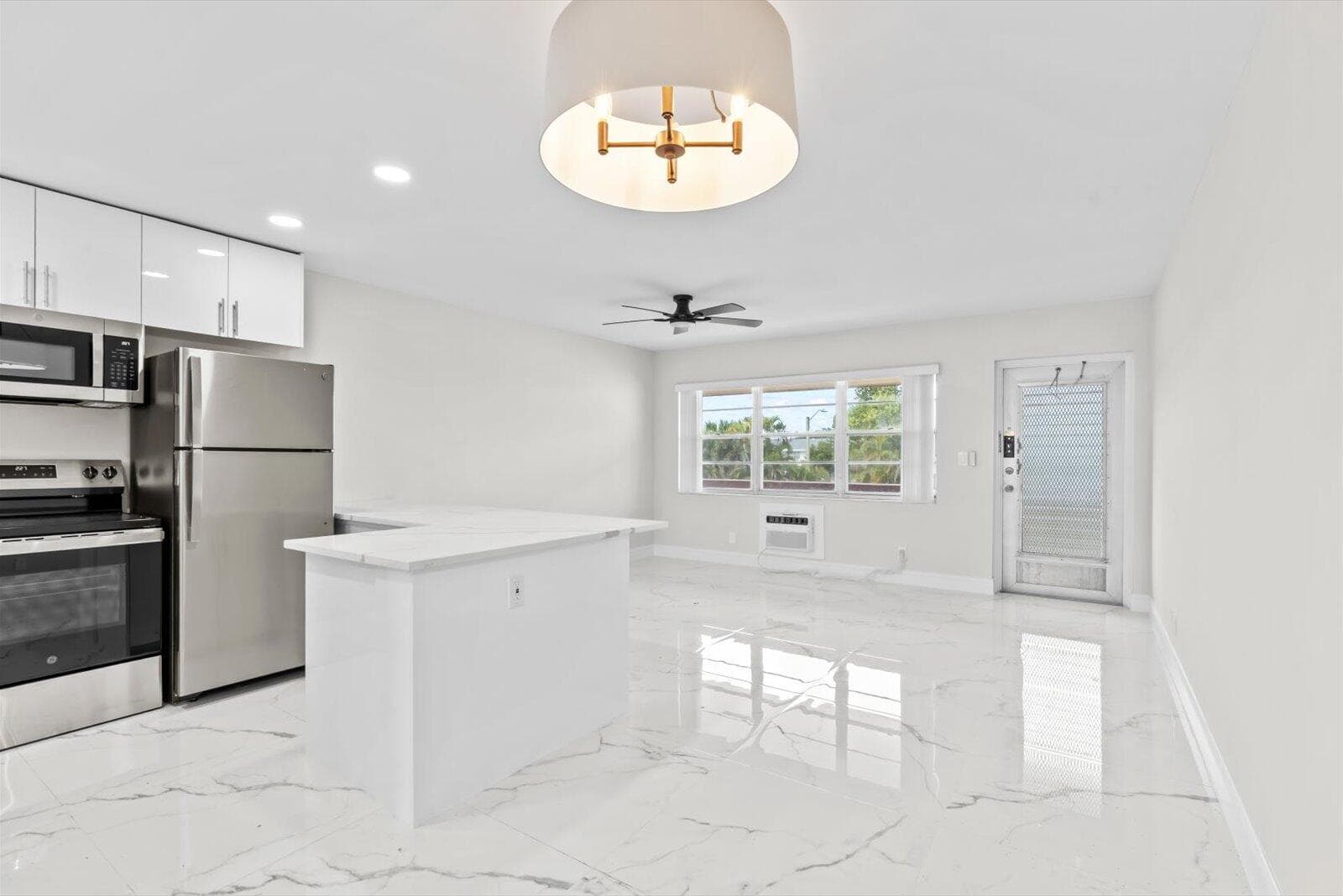17 Andover A, West Palm Beach, FL 33417 — photo 5 of 23