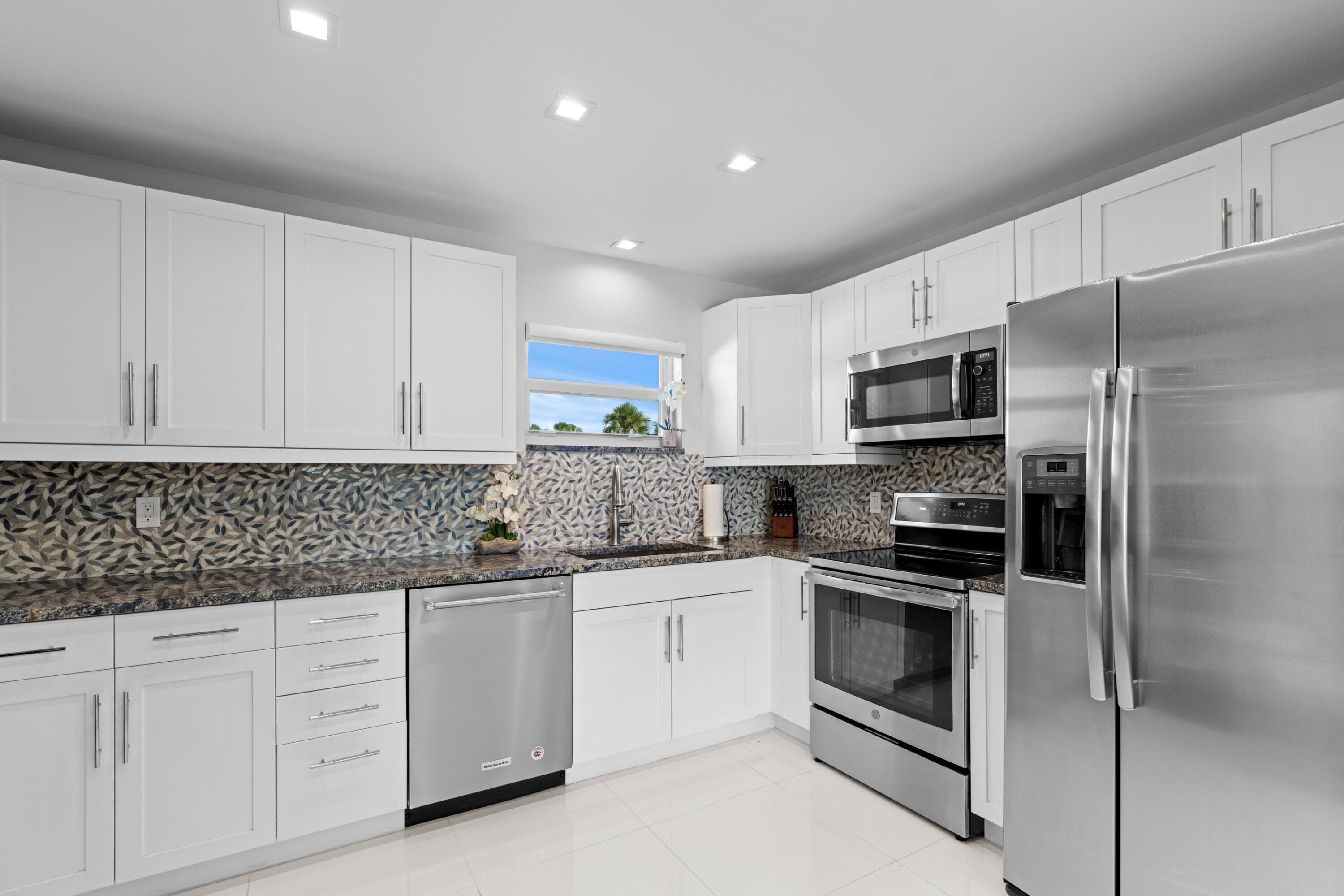 2211 Las Casitas Drive, Wellington, FL 33414 — photo 6 of 25