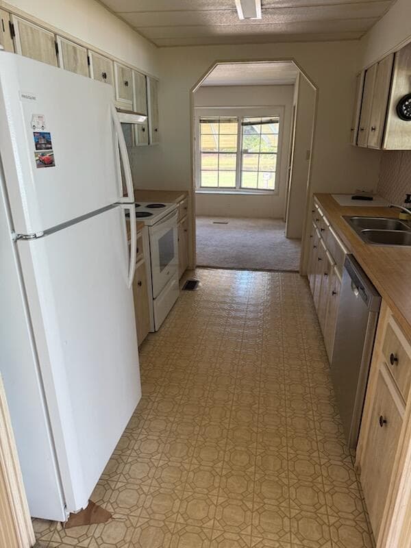 4 E East Caribbean, Port St. Lucie, FL 34952 — photo 13 of 27
