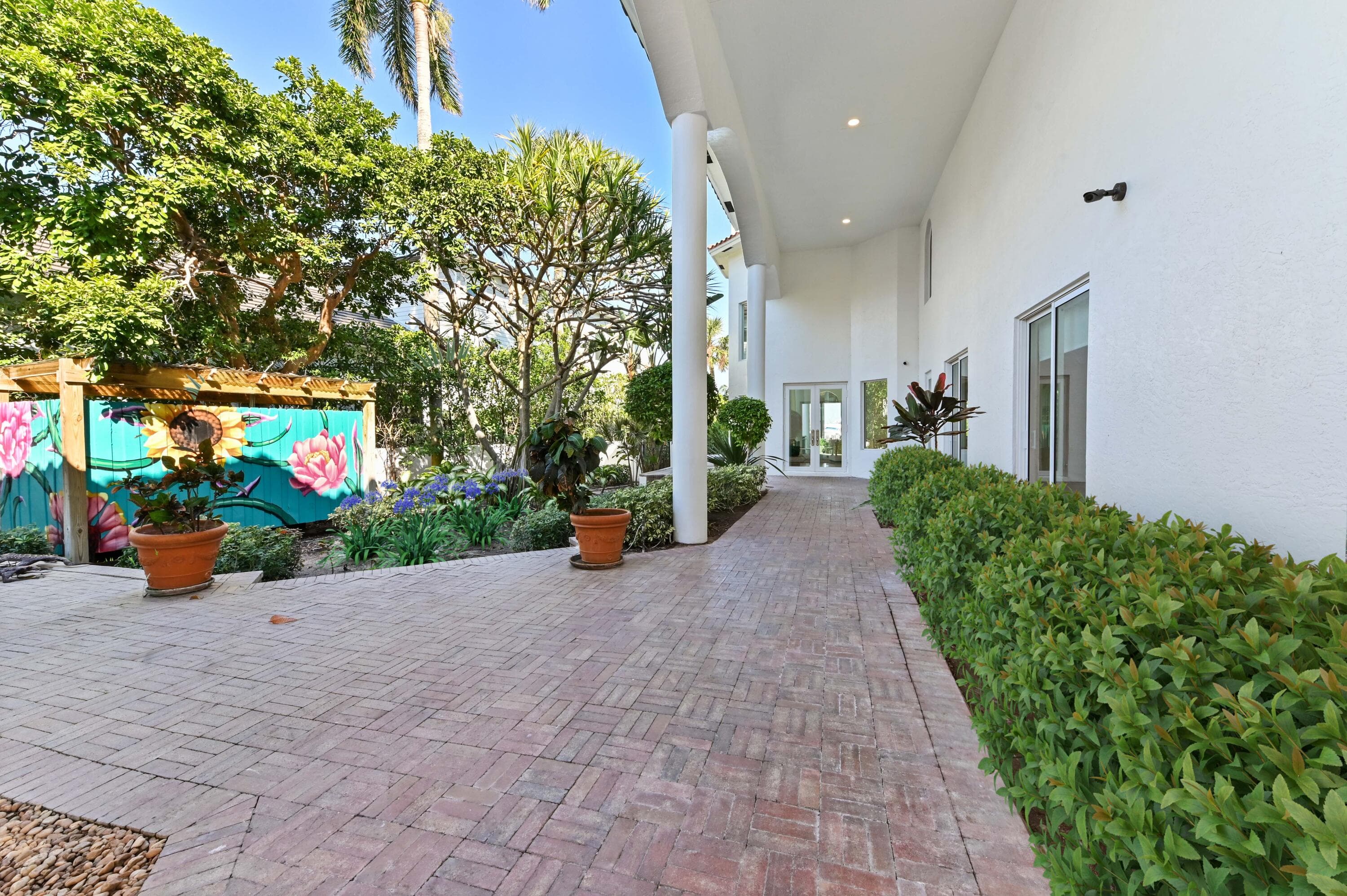 200 N Lake Drive, Lantana, FL 33462 — photo 6 of 55