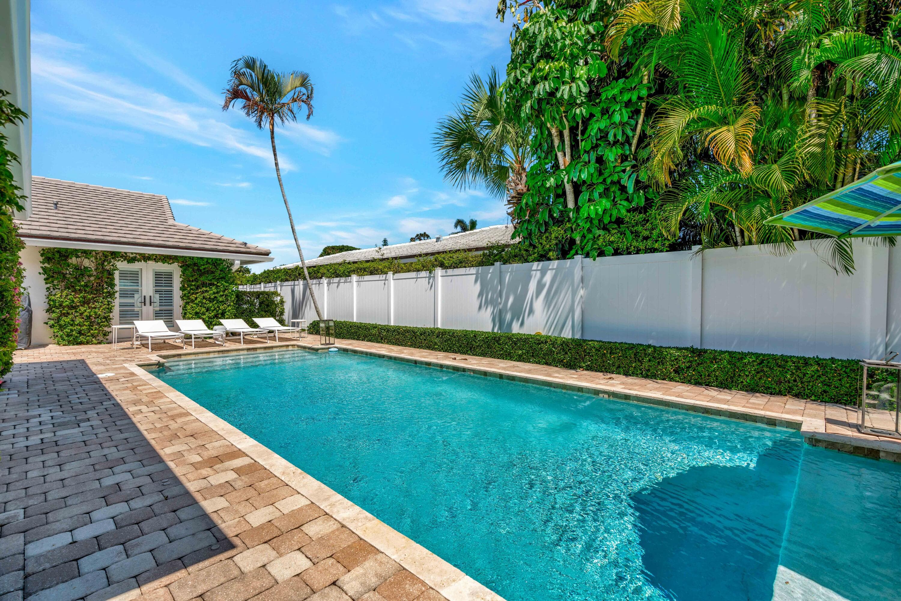 136 Worth Court S, West Palm Beach, FL 33405 — photo 18 of 69