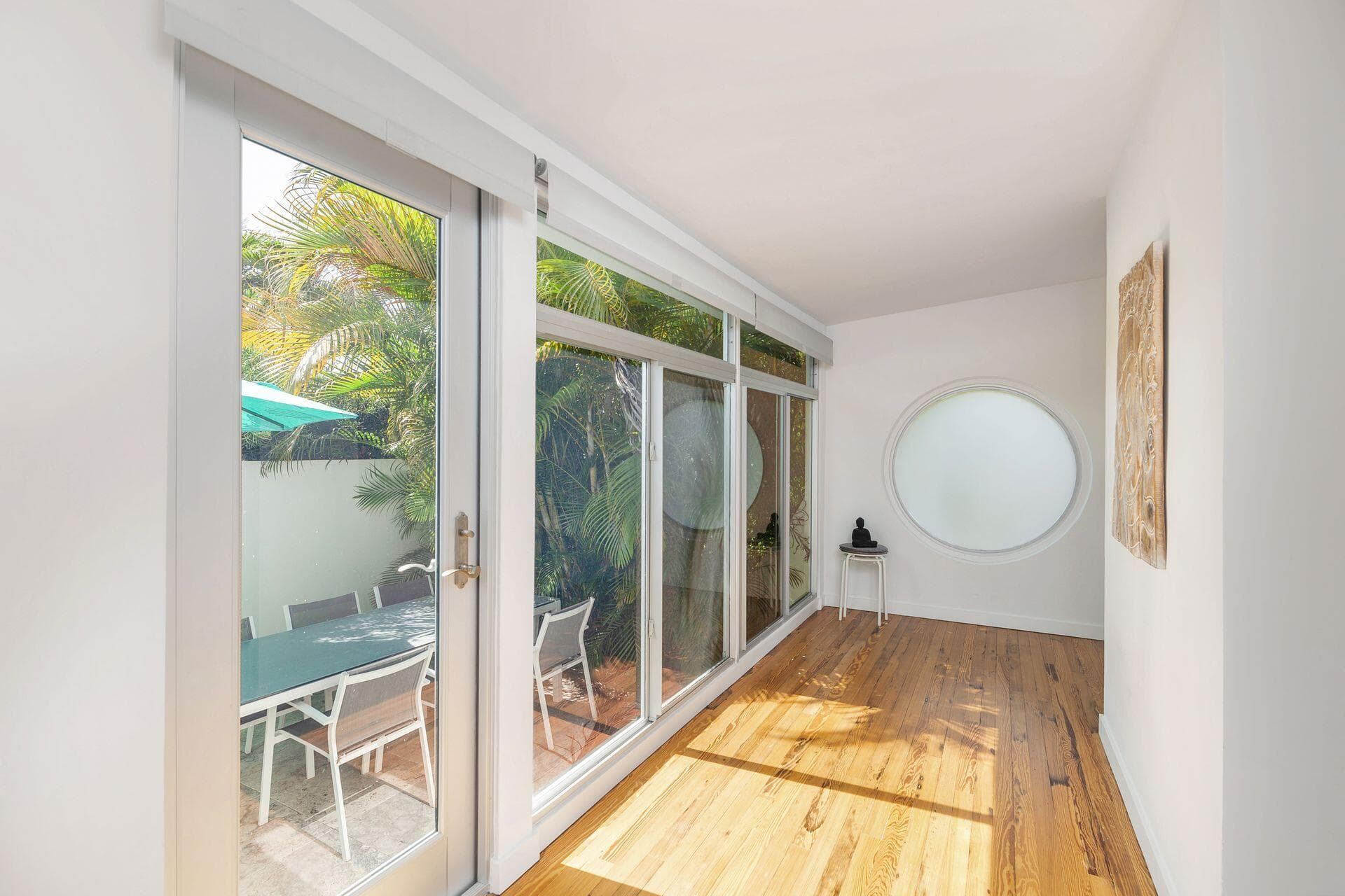 711 Ardmore Road, West Palm Beach, FL 33401 — photo 4 of 36