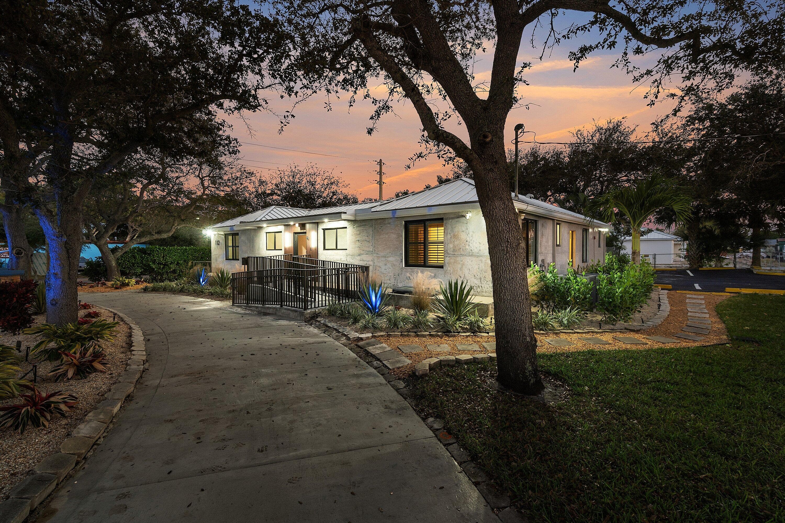 112 SE 10th Street, Delray Beach, FL 33483 — photo 7 of 50