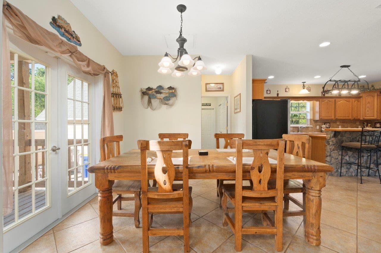 405 SE Salerno Road, Stuart, FL 34997 — photo 10 of 48