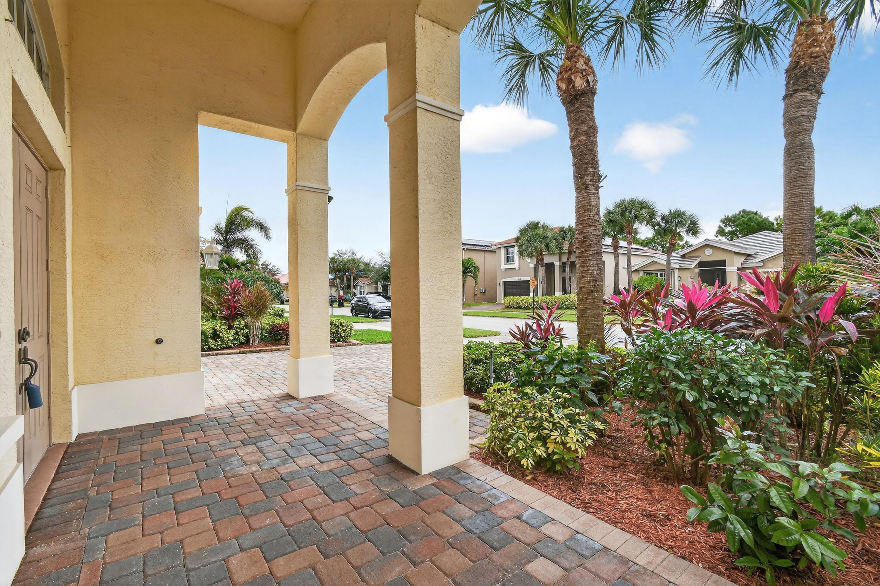 2205 SW Newport Isles Boulevard, Port St. Lucie, FL 34953 — photo 7 of 93