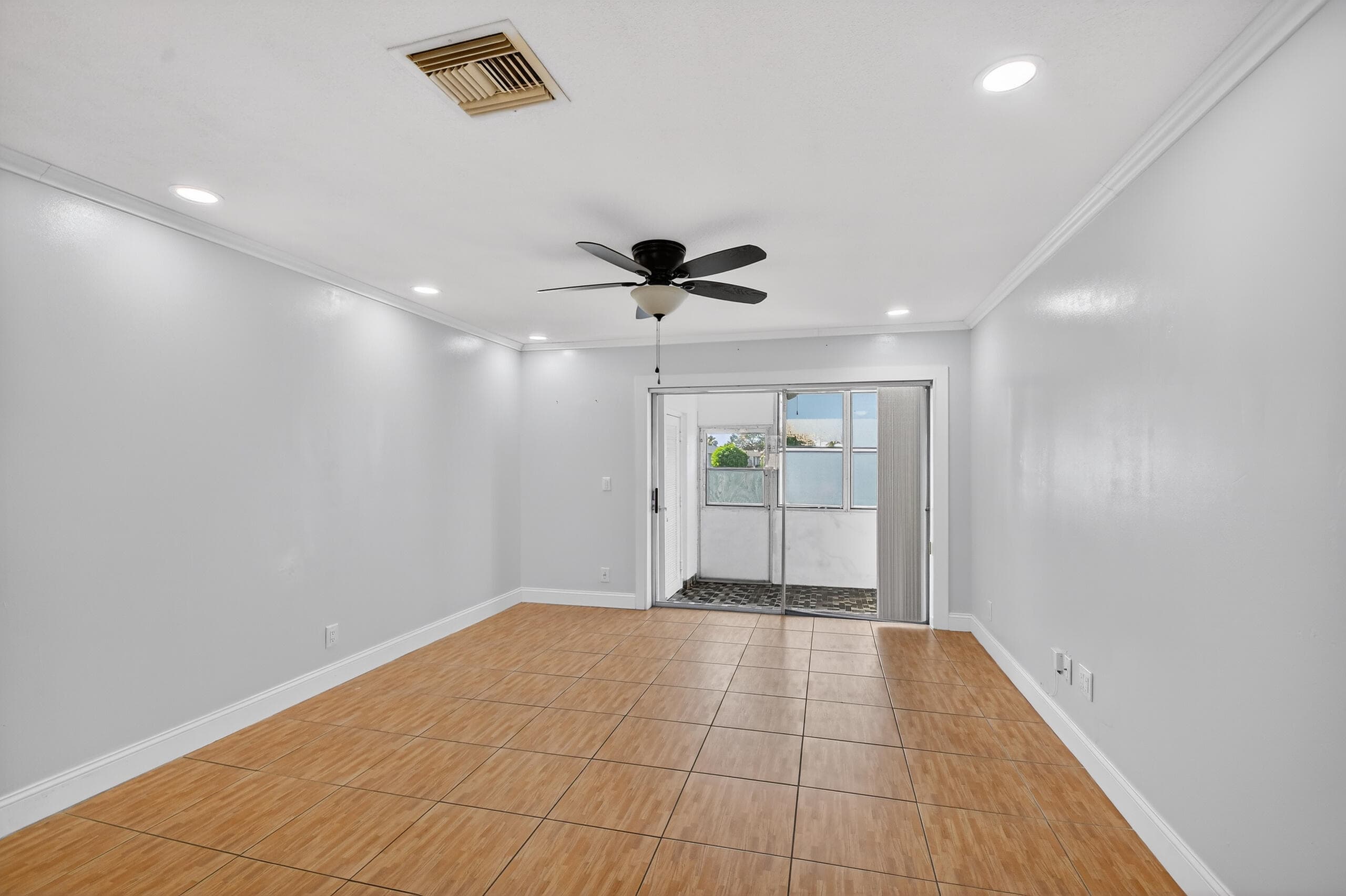 2667 Dudley Drive B, West Palm Beach, FL 33415 — photo 9 of 57