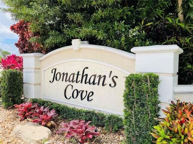 5219 Palmbrooke Circle, West Palm Beach, FL 33417 — photo 1 of 29
