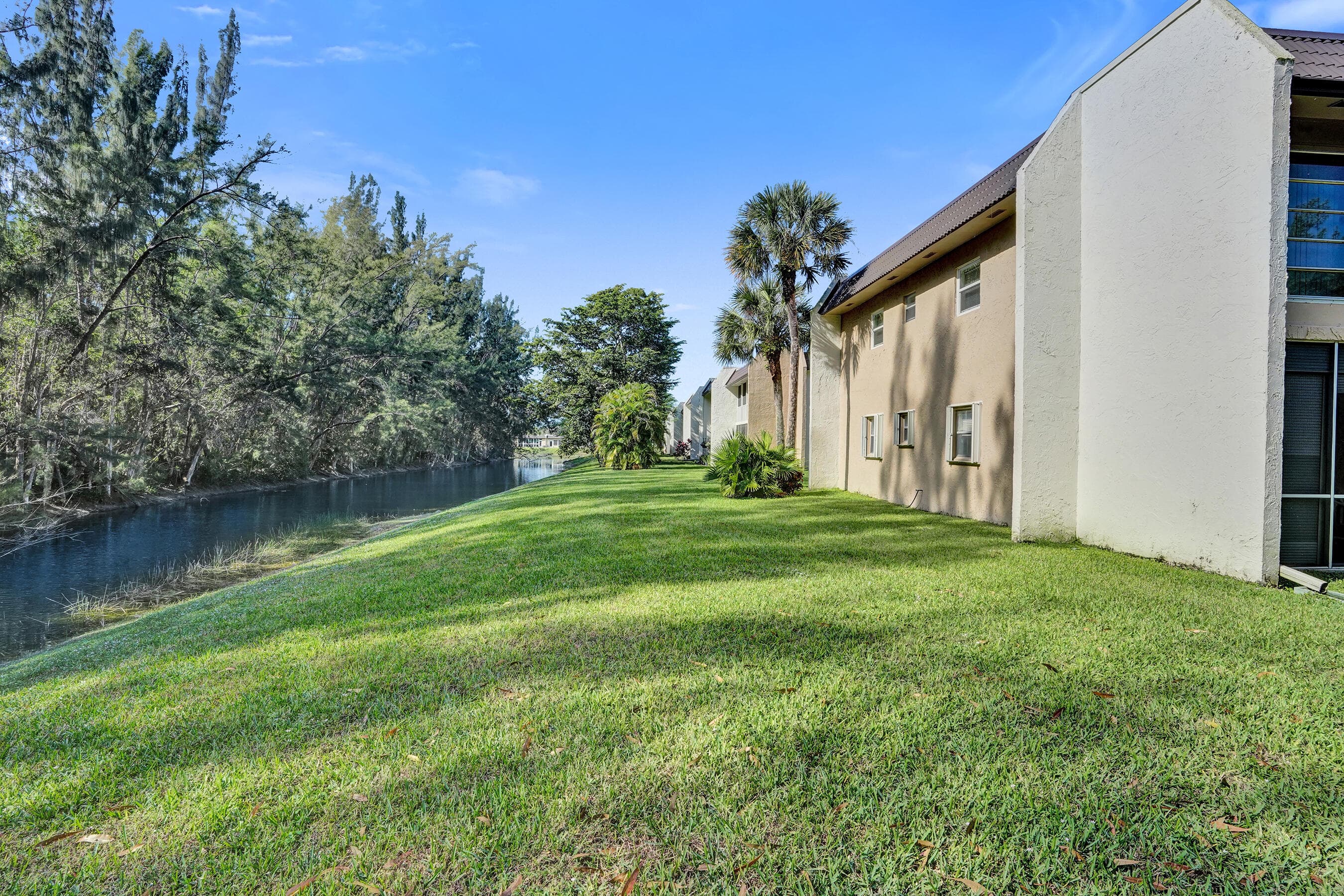 140 Lake Meryl Drive 140, West Palm Beach, FL 33411 — photo 38 of 63