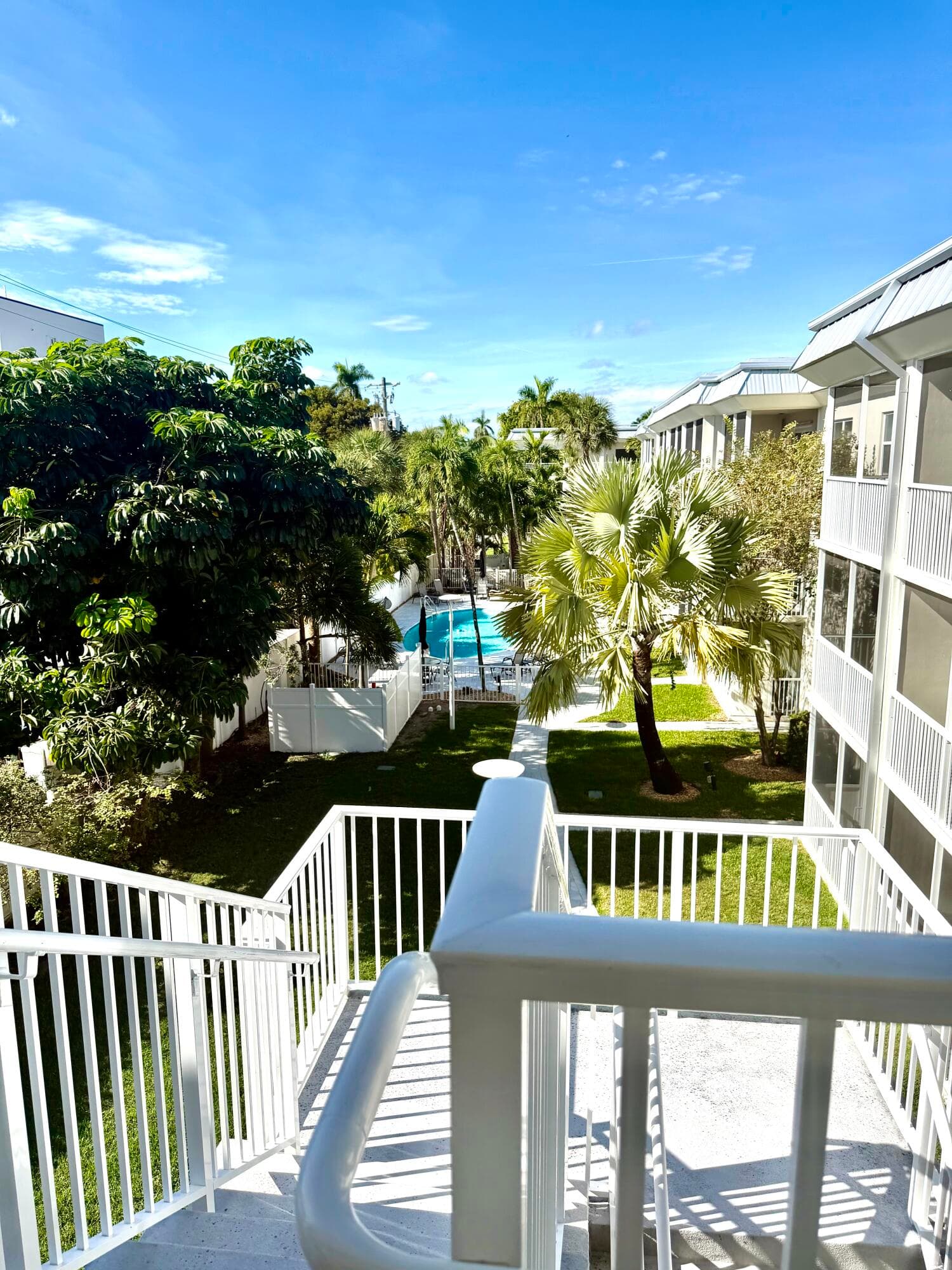 1439 S Ocean Boulevard 303, Lauderdale-By-The-Sea, FL 33062 — photo 3 of 33