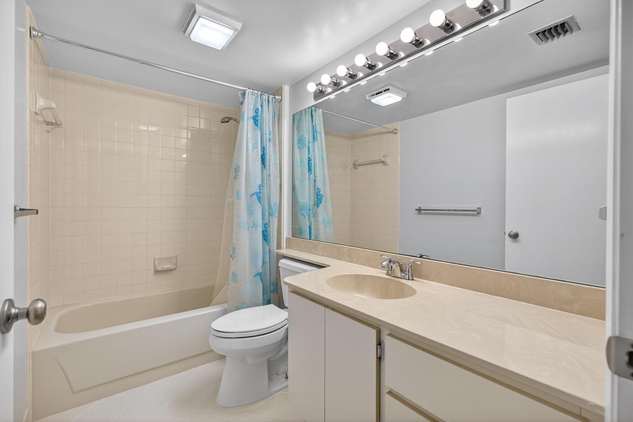 2441 Village Boulevard 405, West Palm Beach, FL 33409 — photo 17 of 24