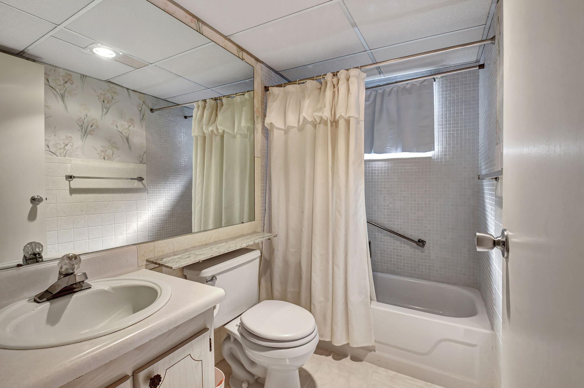 325 Saxony G, Delray Beach, FL 33446 — photo 17 of 58