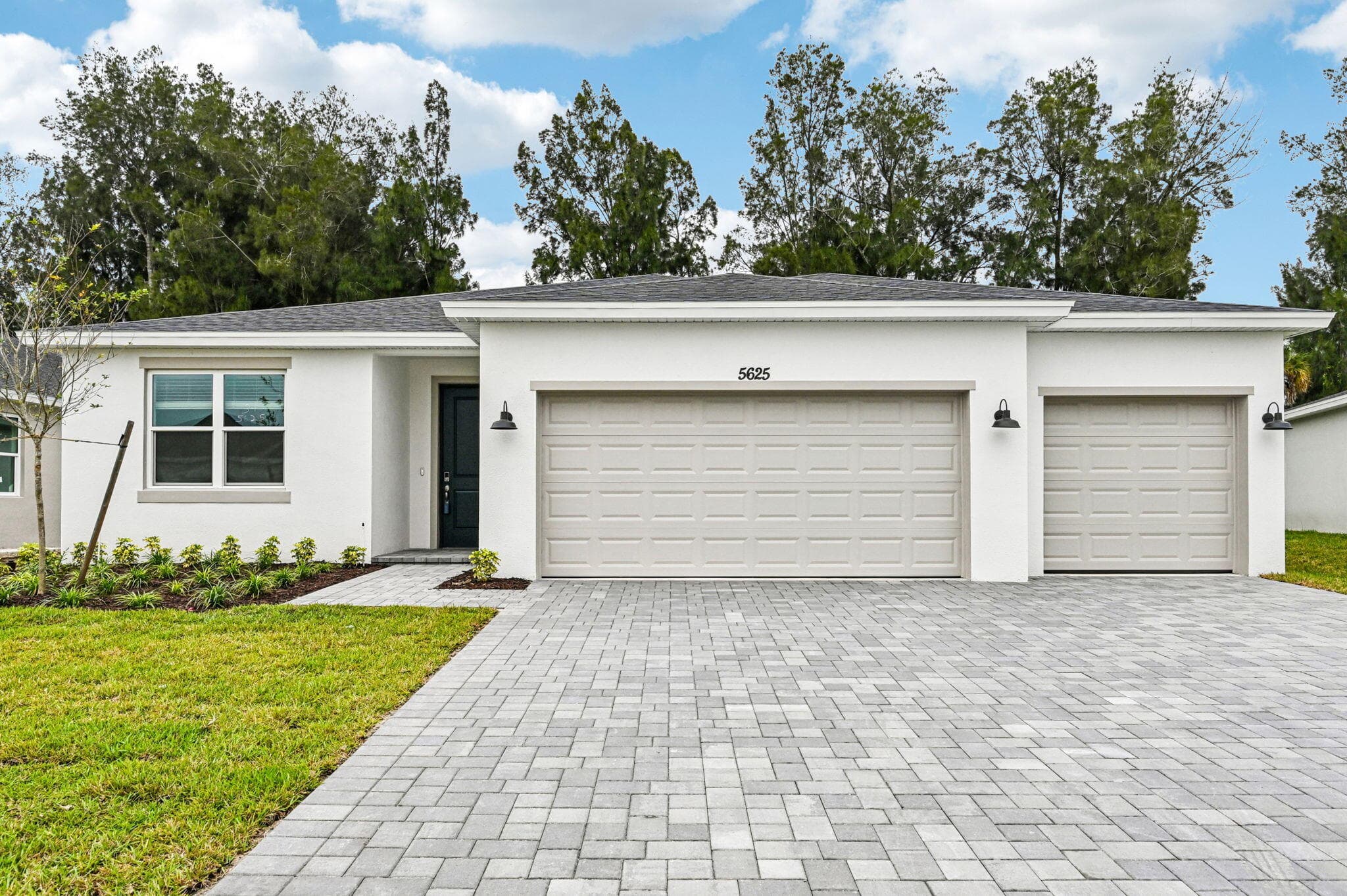 5625 Hampton Park Circle, Vero Beach, FL 32966 — photo 1 of 36