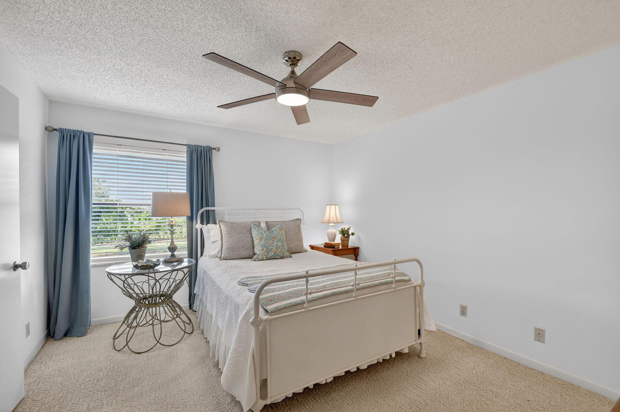 4542 Lucerne Lakes Boulevard E 202, Lake Worth, FL 33467 — photo 15 of 33