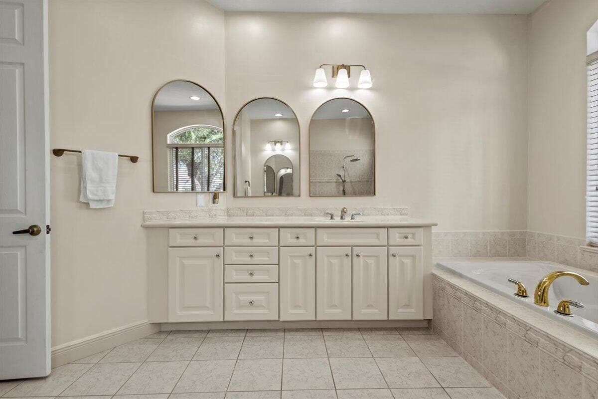 8048 Links Way, Port St. Lucie, FL 34986 — photo 33 of 65