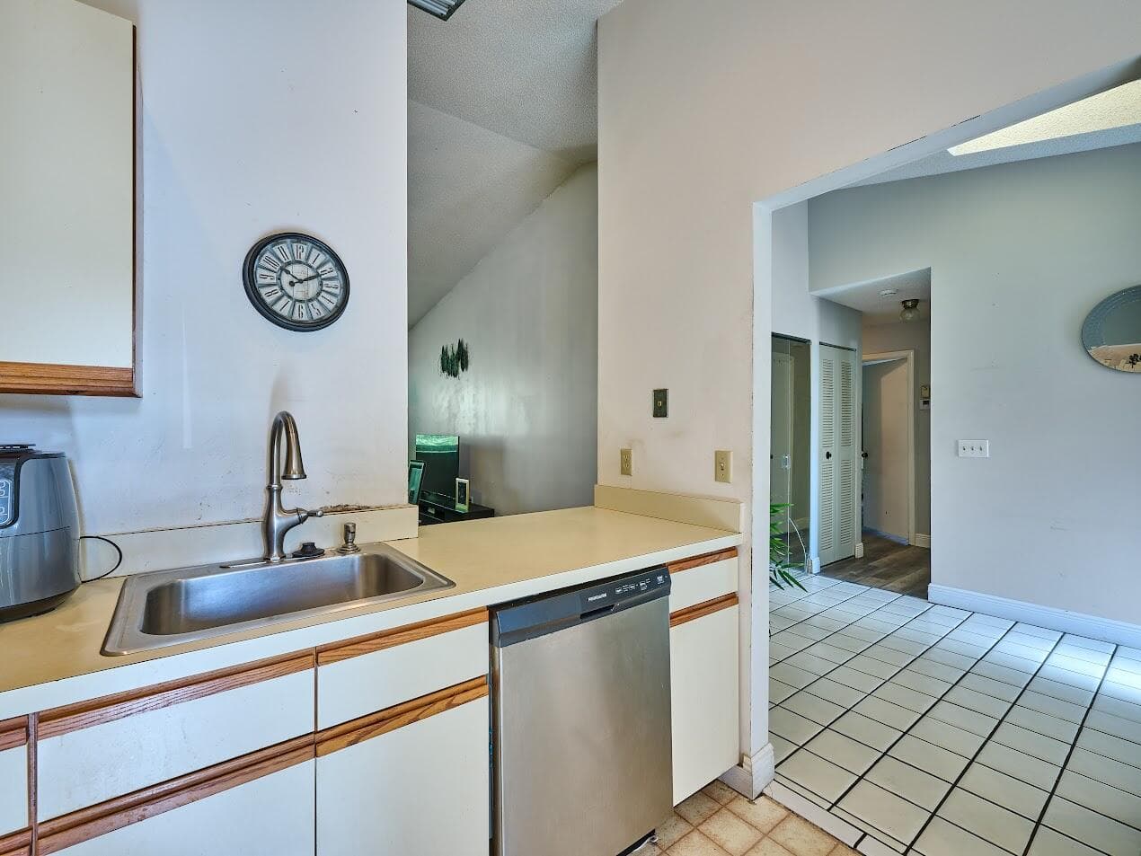 498 Iron Forge Ct Court, Royal Palm Beach, FL 33411 — photo 17 of 42