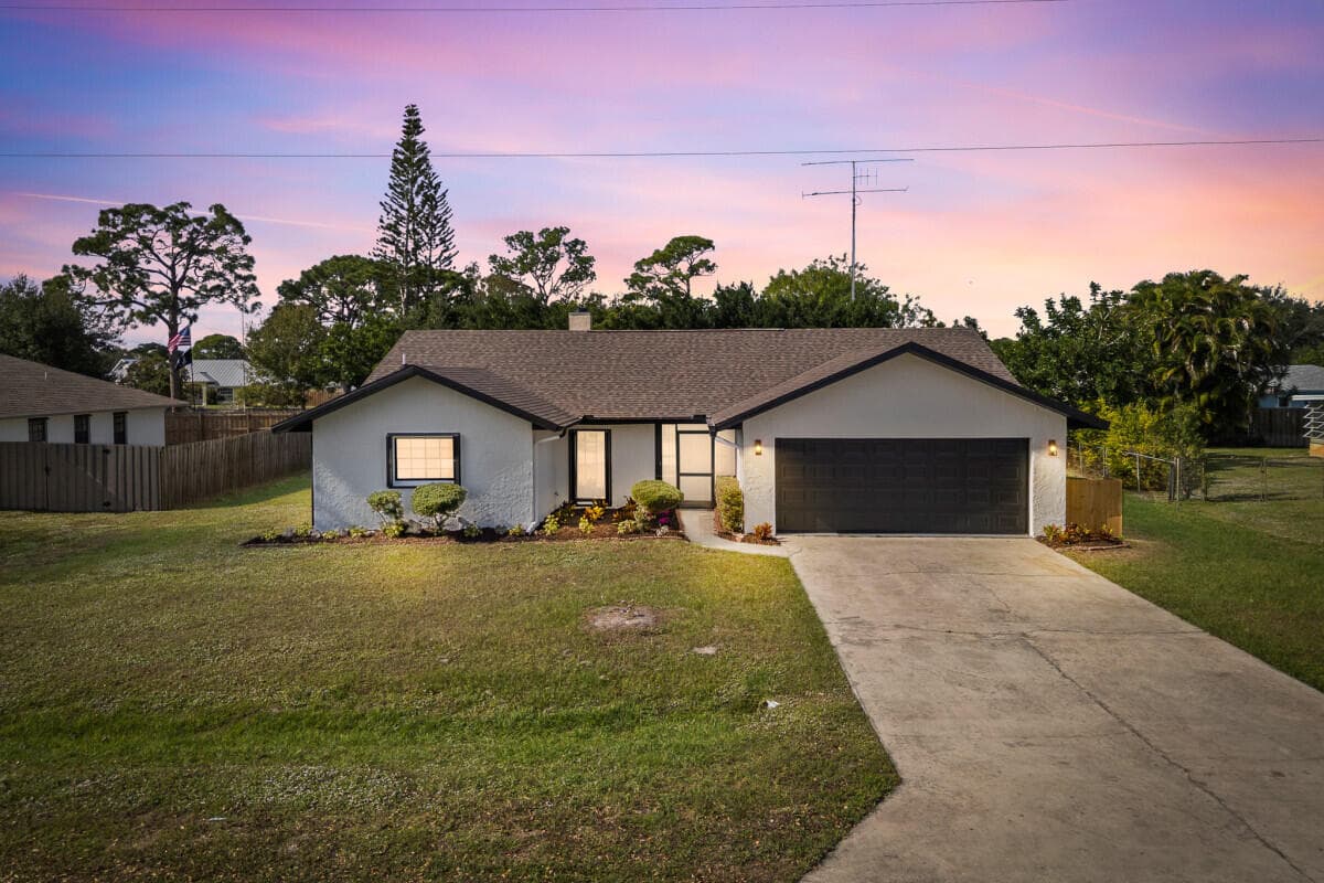 5310 Echo Pines Circle E, Fort Pierce, FL 34951 — photo 1 of 29