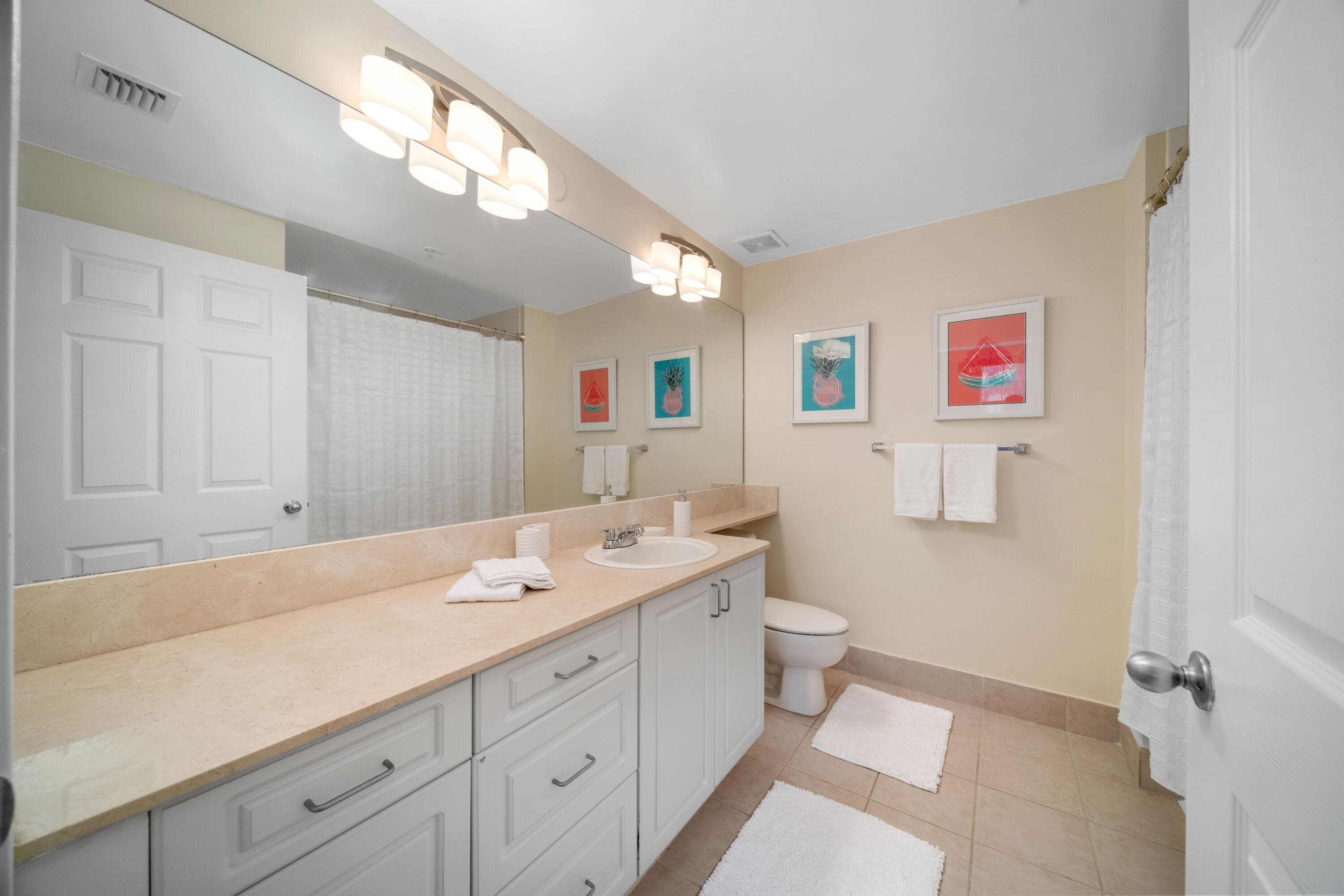 720 S Sapodilla Avenue 301, West Palm Beach, FL 33401 — photo 9 of 24